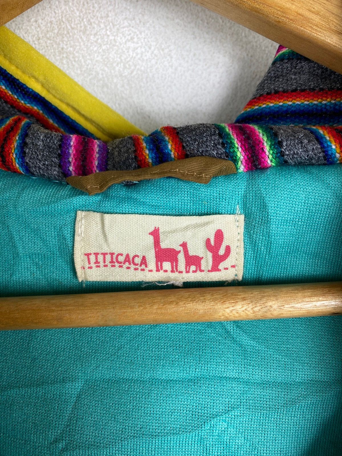 Vintage Vintage TITICACA Small Logo Outdoor Fleece Hoodie Sweater Size US S / EU 44-46 / 1 - 4 Thumbnail