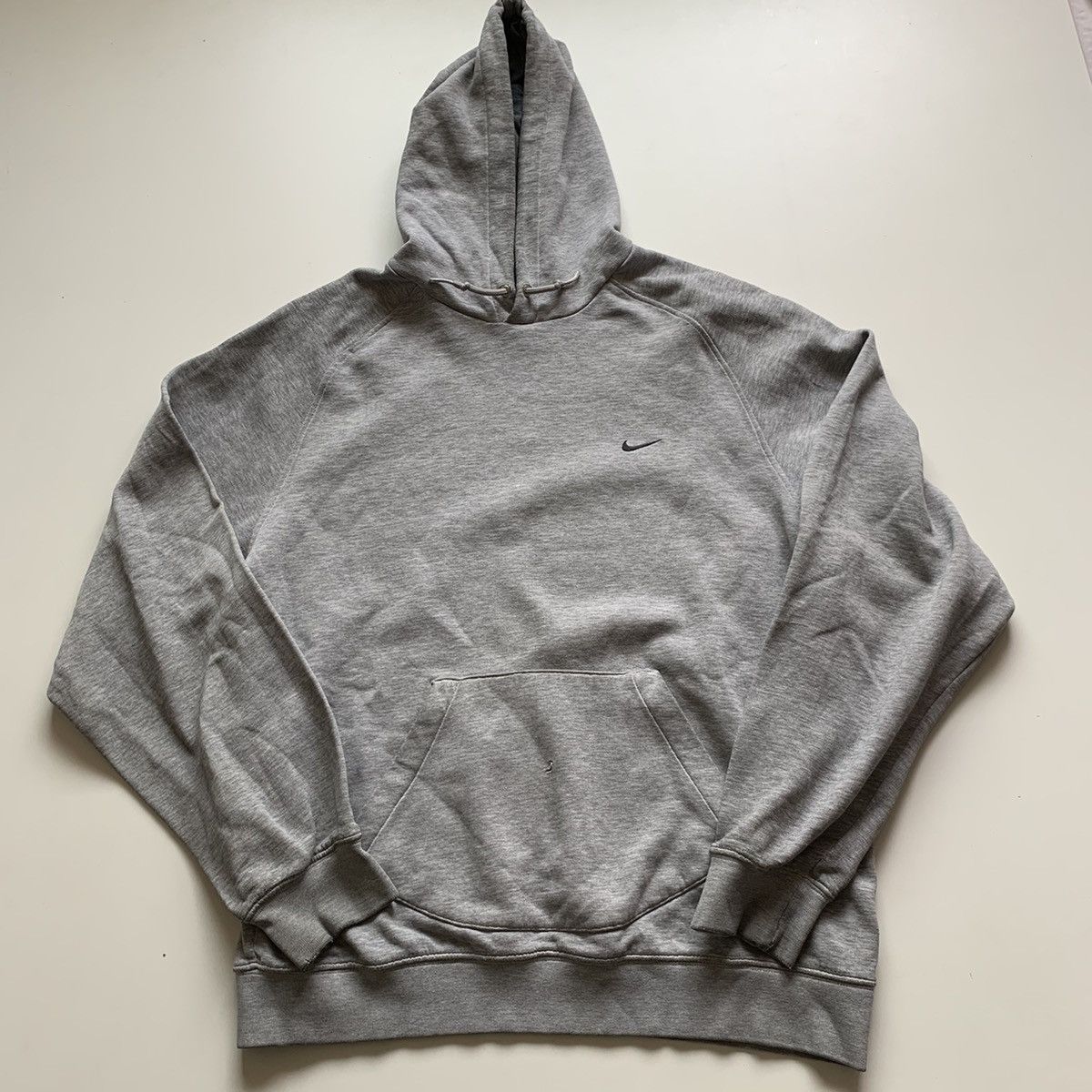image of 2000S Nike Embroidered Swoosh Pullover Hoodie Large in Grey, Men's