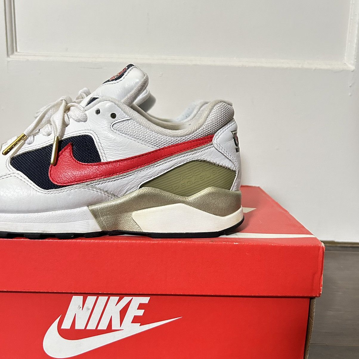 Nike 2016 Nike Air Pegasus Olympics 92 size 8M Size US 8 / EU 41 - 4 Thumbnail