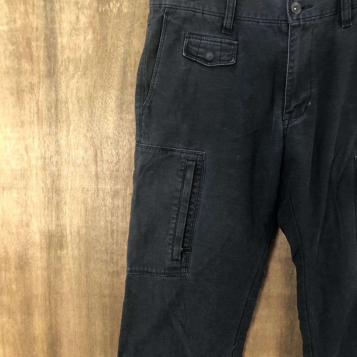Japanese Brand × Uniqlo Uniqlo Style Up Black multipocket cargo pants #6286 Size US 31 - 4 Thumbnail