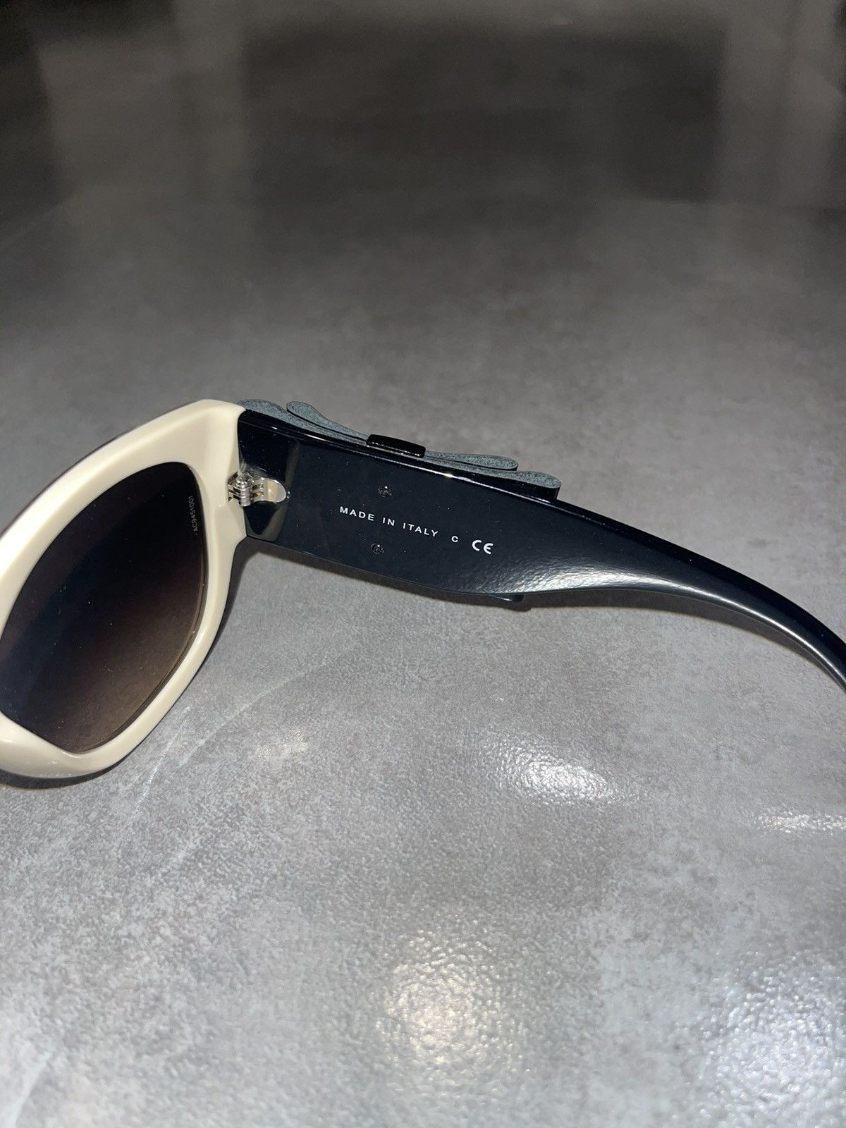 Chanel Chanel 5276-Q C.528/S5 Cream Black Sunglasses Size ONE SIZE - 11 Thumbnail