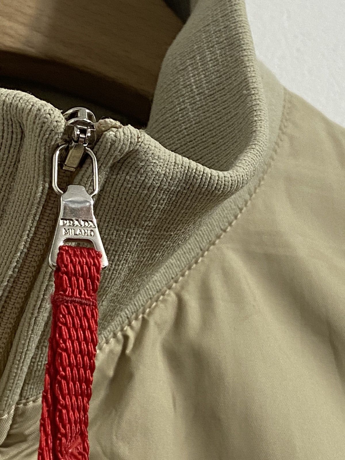 Prada Prada Nylon Bomber Jacket Womens Lightweight Zip Up Size 42 Size S / US 4 / IT 40 - 4 Thumbnail