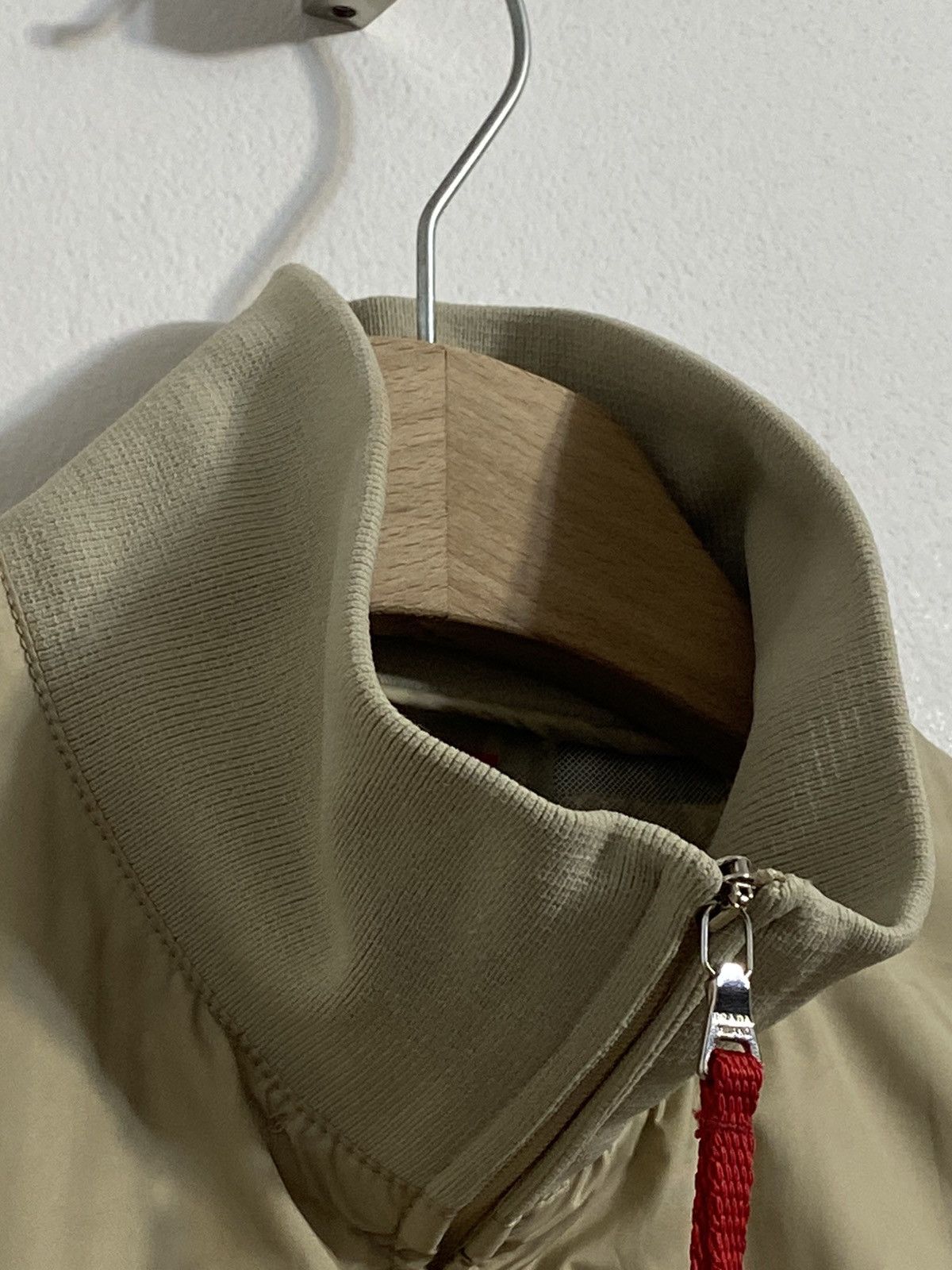Prada Prada Nylon Bomber Jacket Womens Lightweight Zip Up Size 42 Size S / US 4 / IT 40 - 6 Thumbnail