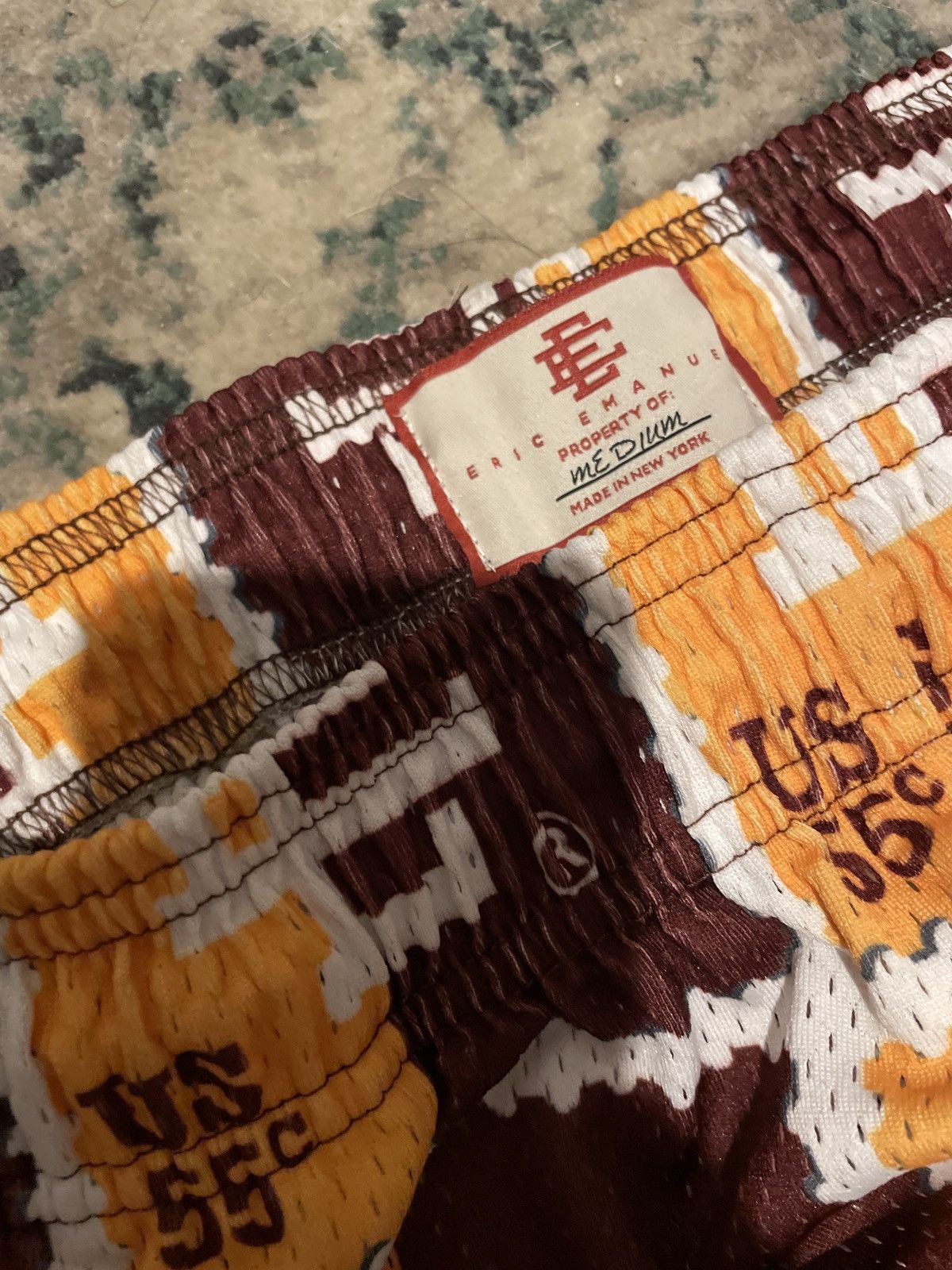 Eric Emanuel Eric Emanuel maroon & yellow USC Stamp Shorts medium Size US 30 / EU 46 - 3 Thumbnail