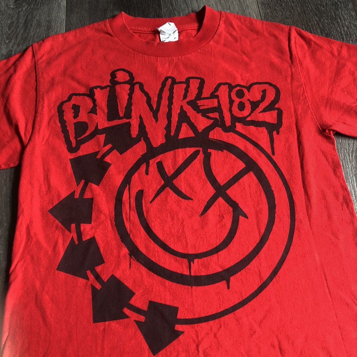Band Tees Vintage Y2K 2000s Blink 182 Smiley Band Punk Rock Logo Tee Size US S / EU 44-46 / 1 - 2 Thumbnail