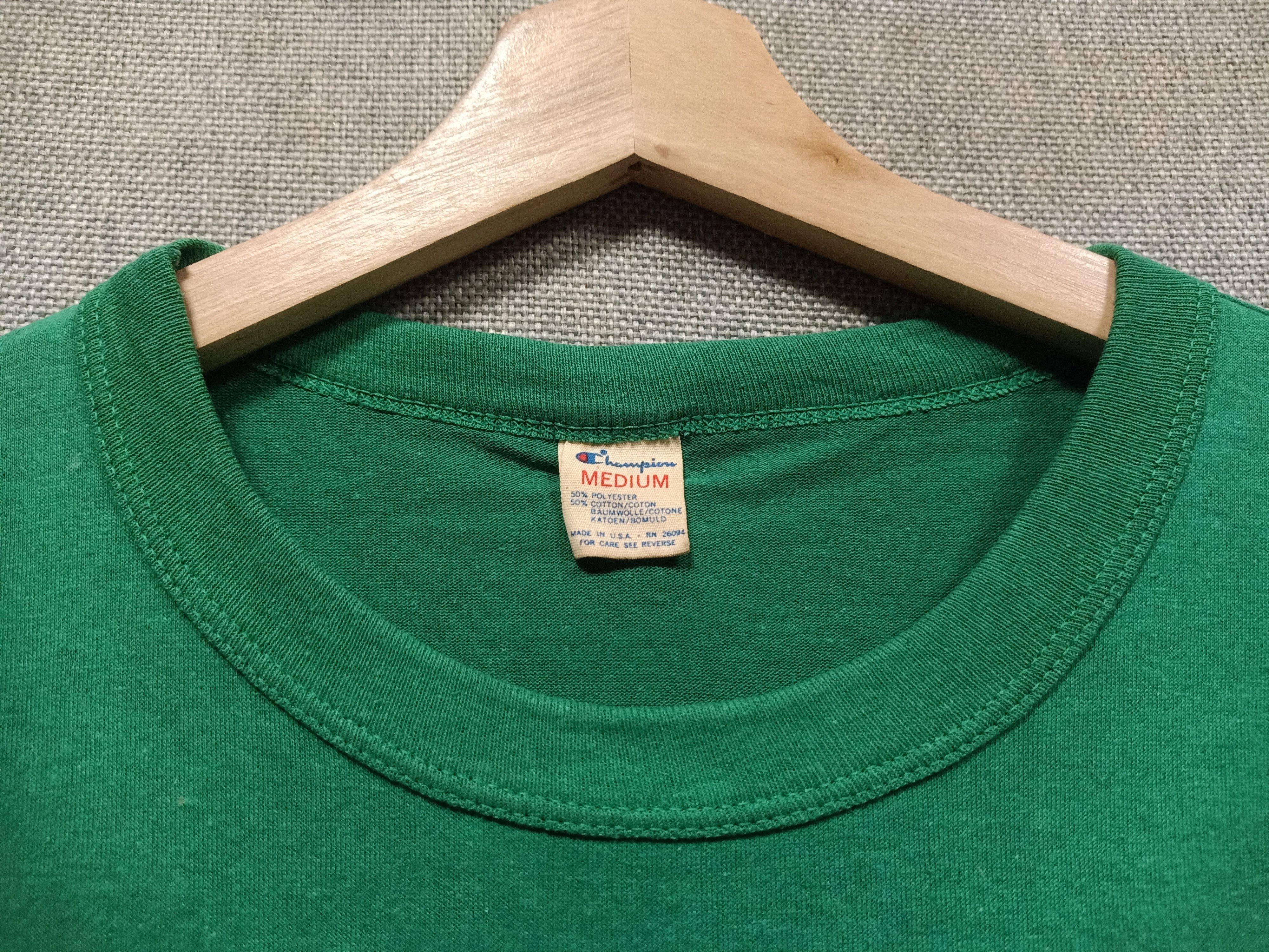 Champion vintage 90s t shirt NBA boston celtics made in usa Size US M / EU 48-50 / 2 - 2 Thumbnail