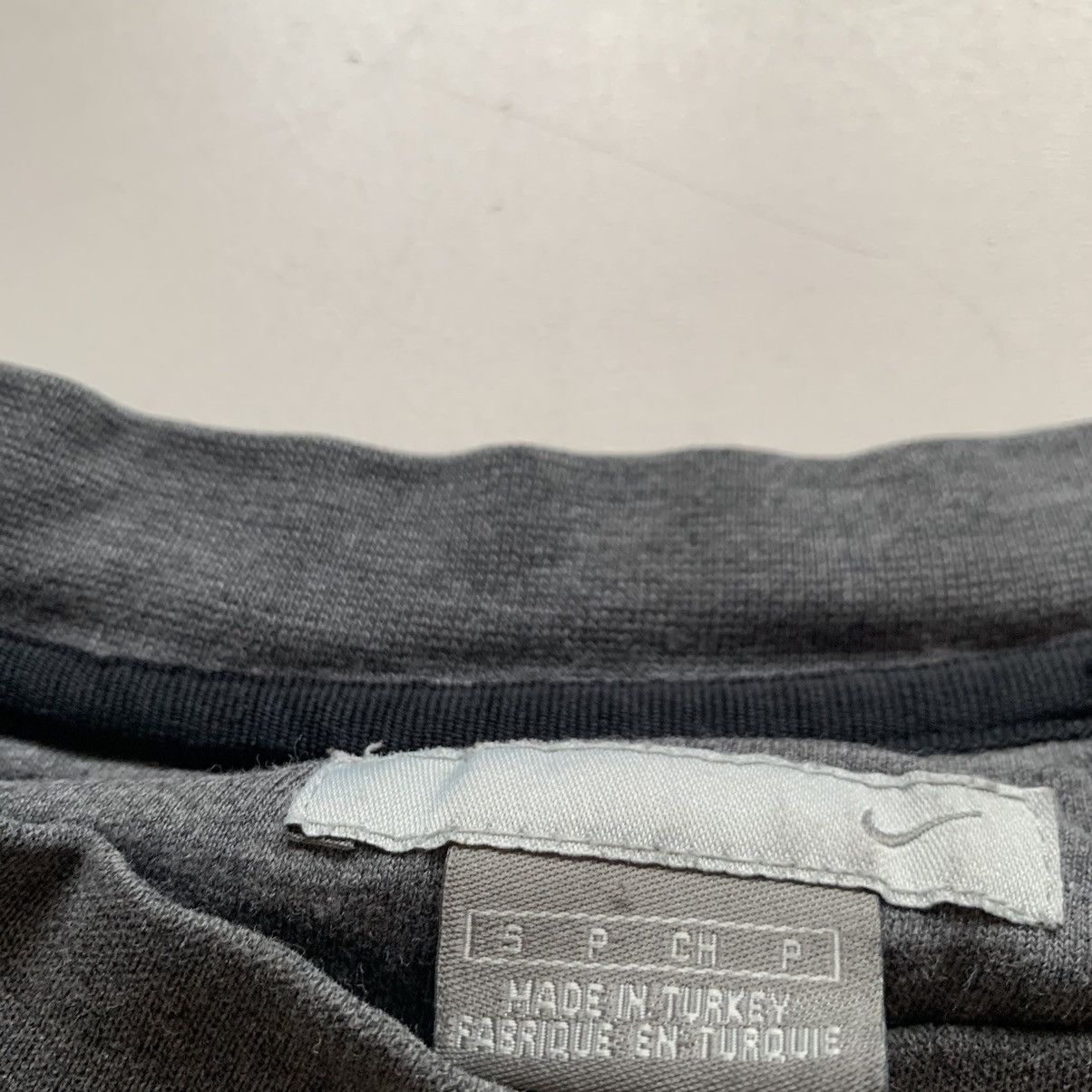 Nike Vintage 2000s Nike Embroidered Swoosh Crewneck Small Rare Size US S / EU 44-46 / 1 - 3 Thumbnail
