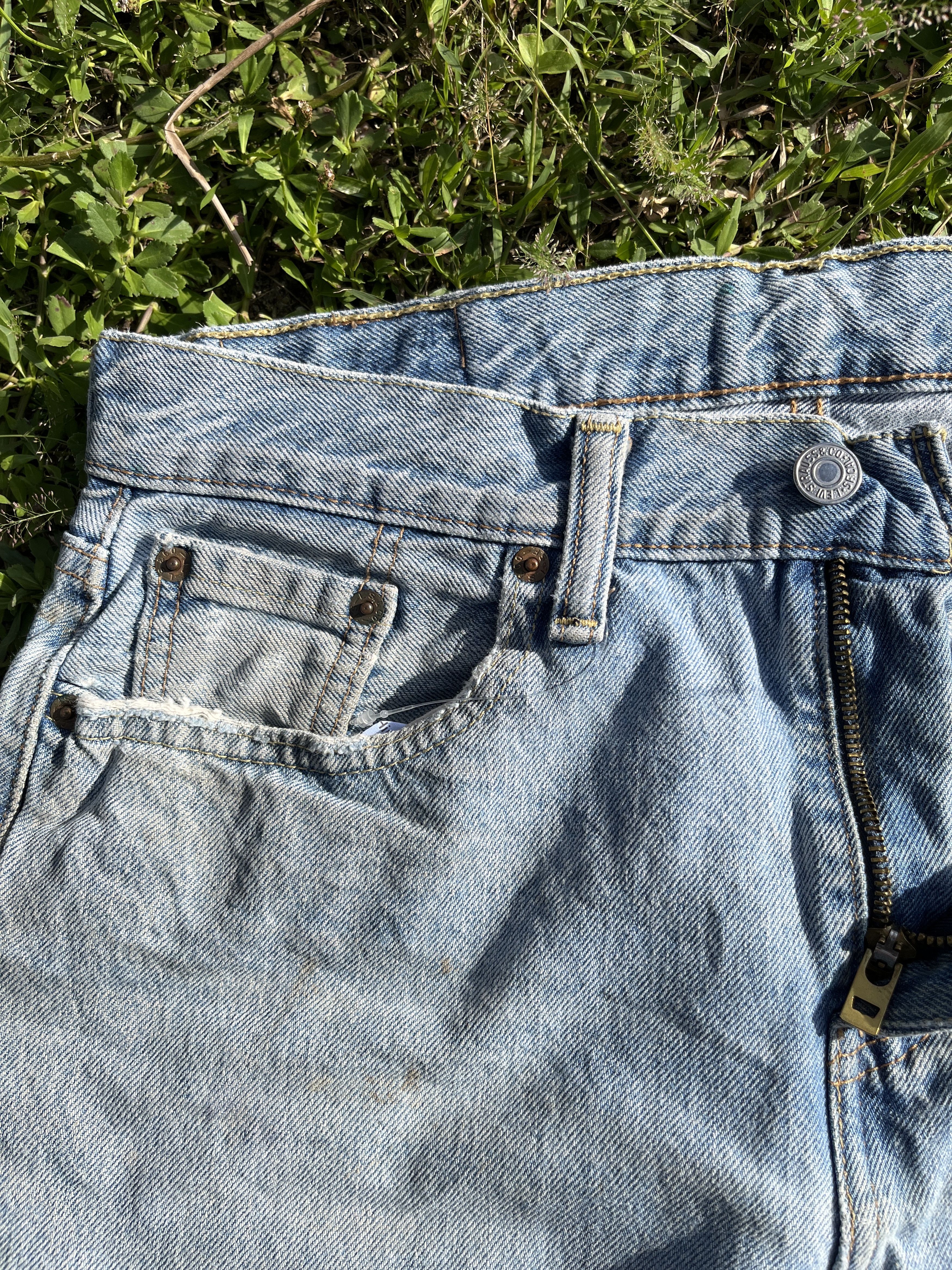 Levi's Vintage Levis 502 Light Wash Jeans - J048 Size US 30 / EU 46 - 6 Thumbnail