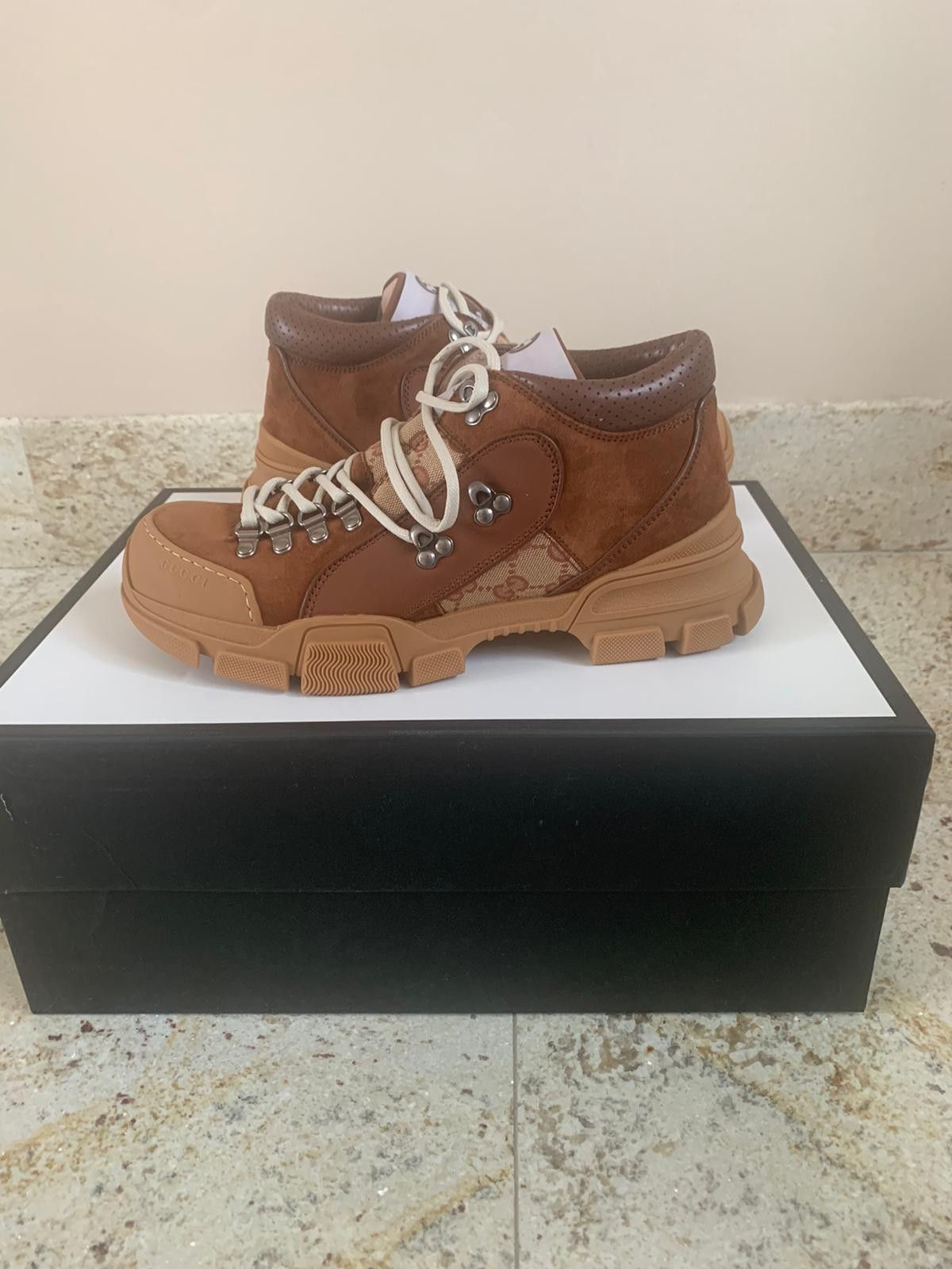 Gucci o1rshd1 Monogram Flashtrek Sneakers in Beige Size US 8.5 / EU 41-42 - 12 Thumbnail