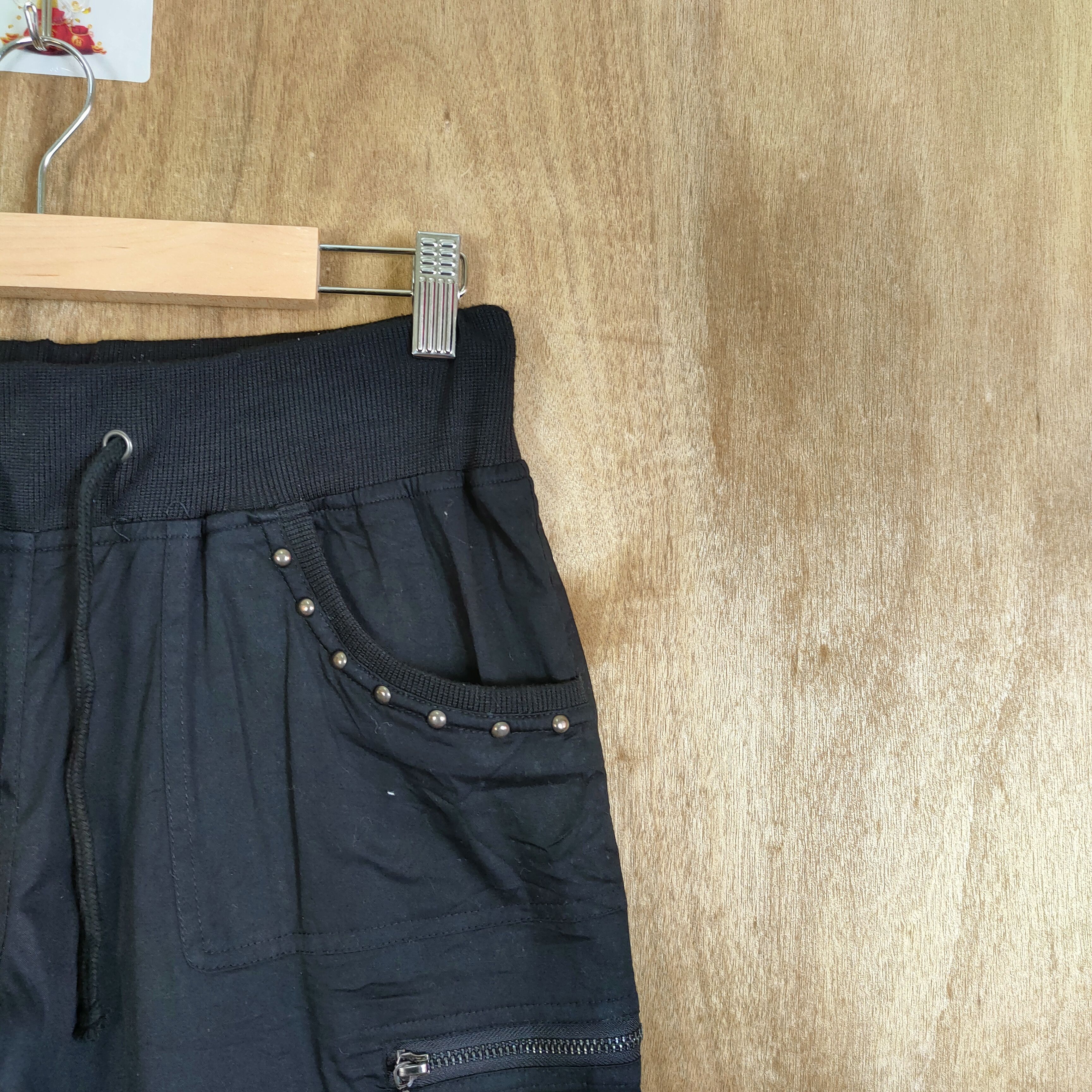 Japanese Brand VINTAGE JAPANESE BLACK BONDAGE CARGO PANTS Size US 26 / EU 42 - 6 Thumbnail