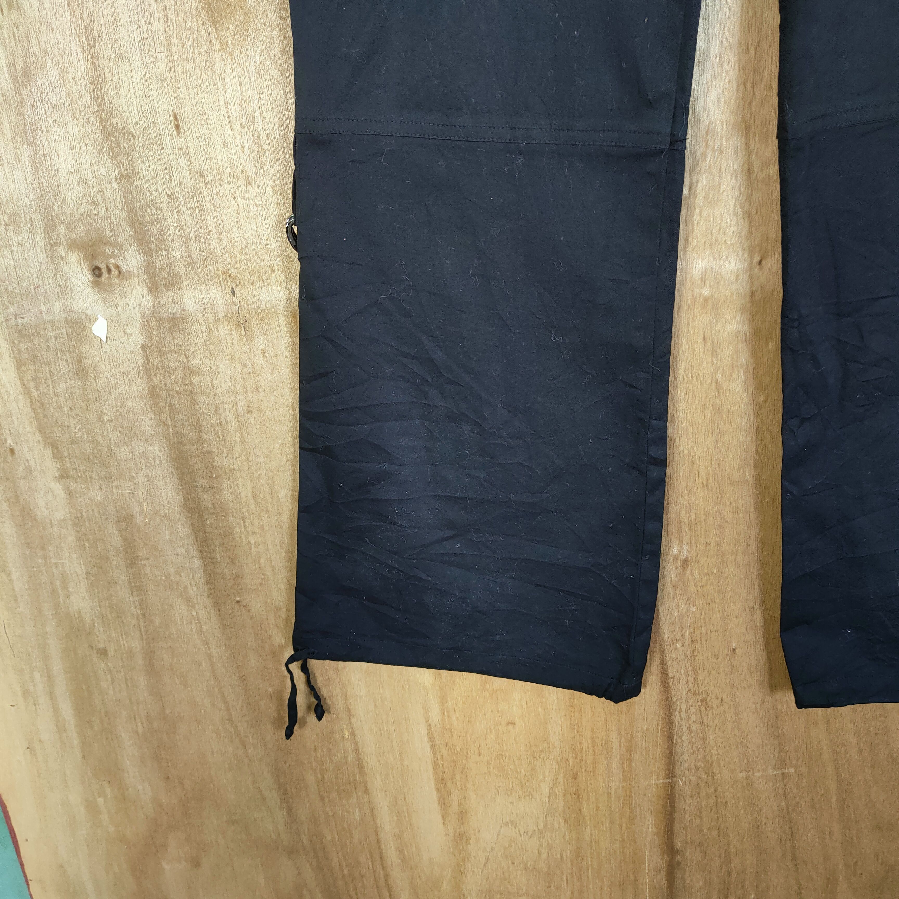 Japanese Brand VINTAGE JAPANESE BLACK BONDAGE CARGO PANTS Size US 26 / EU 42 - 11 Thumbnail