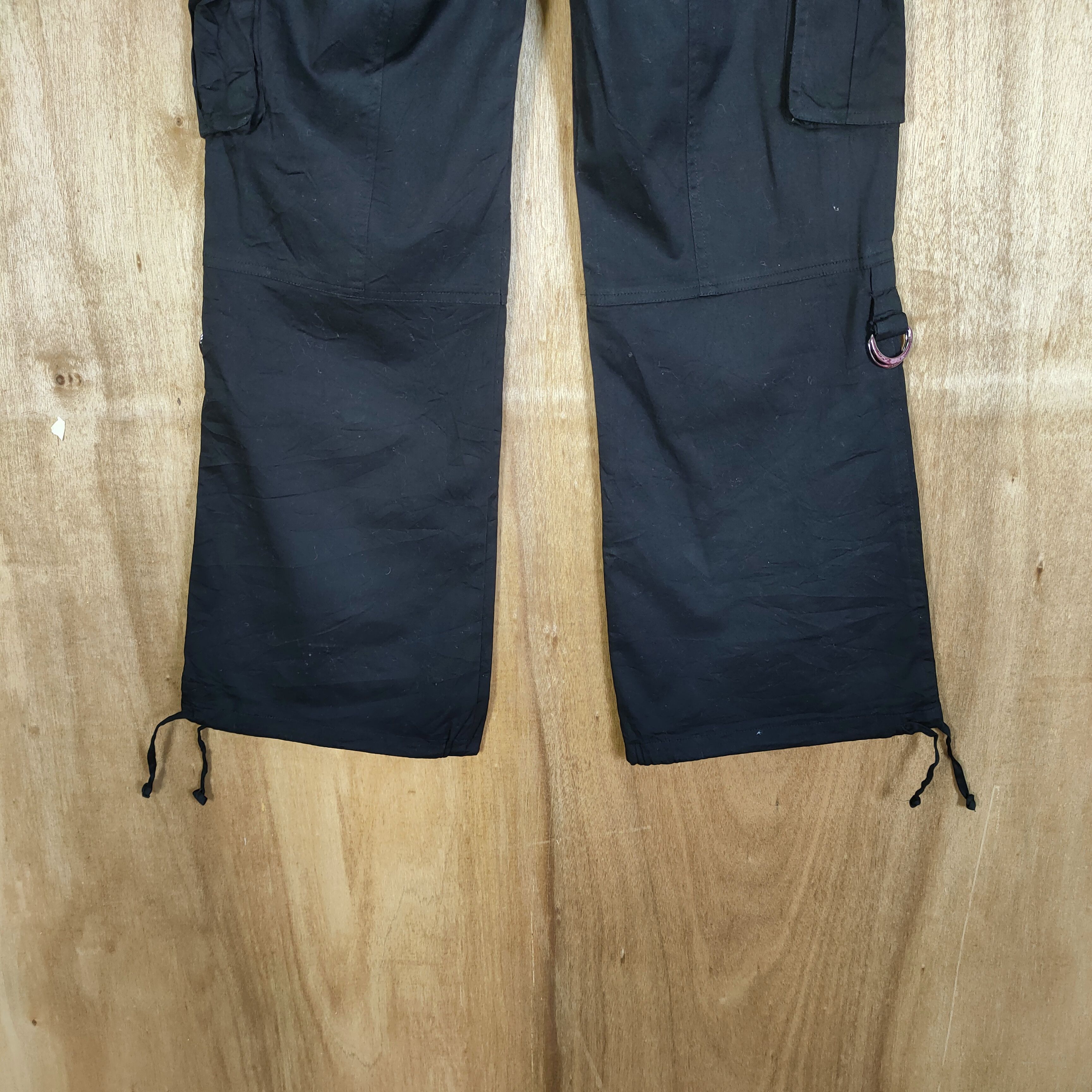 Japanese Brand VINTAGE JAPANESE BLACK BONDAGE CARGO PANTS Size US 26 / EU 42 - 9 Thumbnail