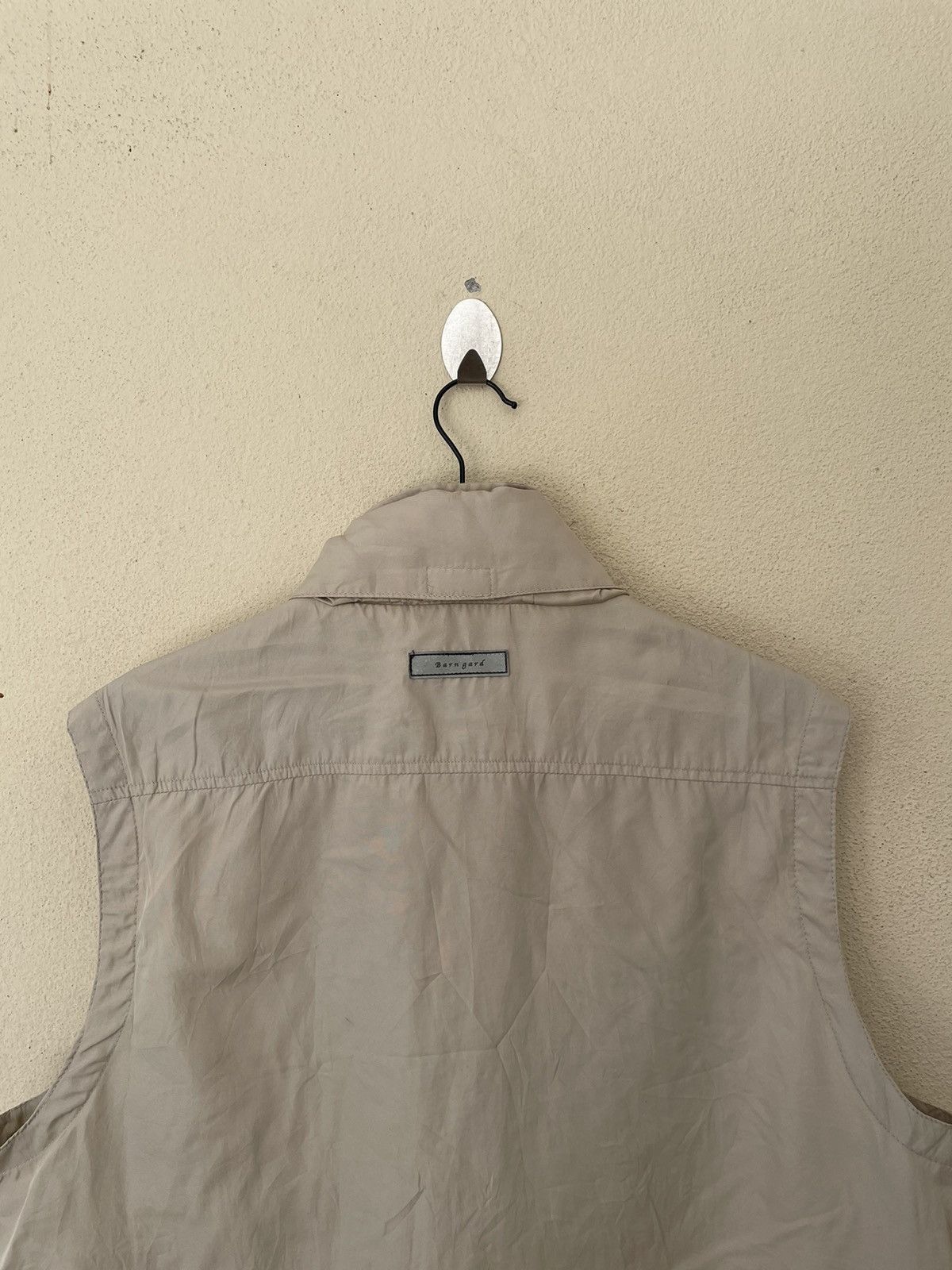 VINTAGE BARN GARD VEST