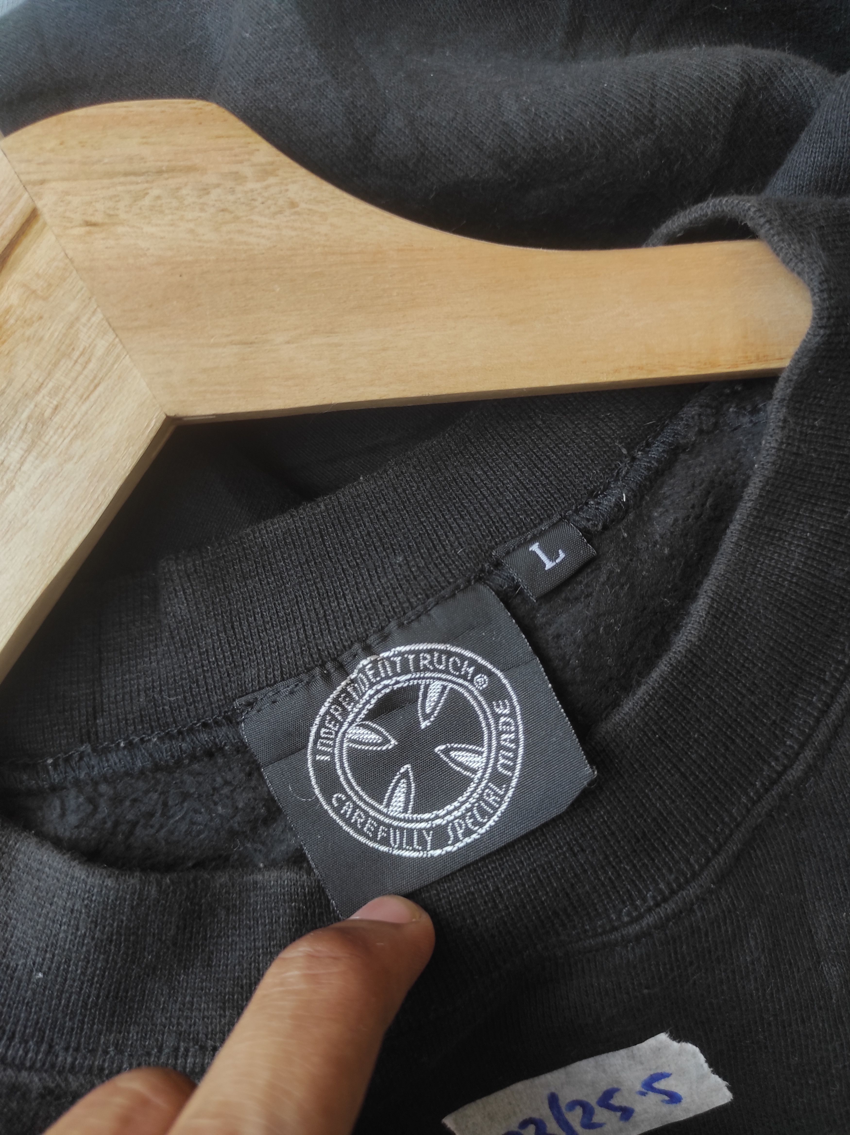 Independent Trading Co. × Independent Truck Co. × Vintage independent truck big logo sweatshirt sweater Size US L / EU 52-54 / 3 - 5 Thumbnail