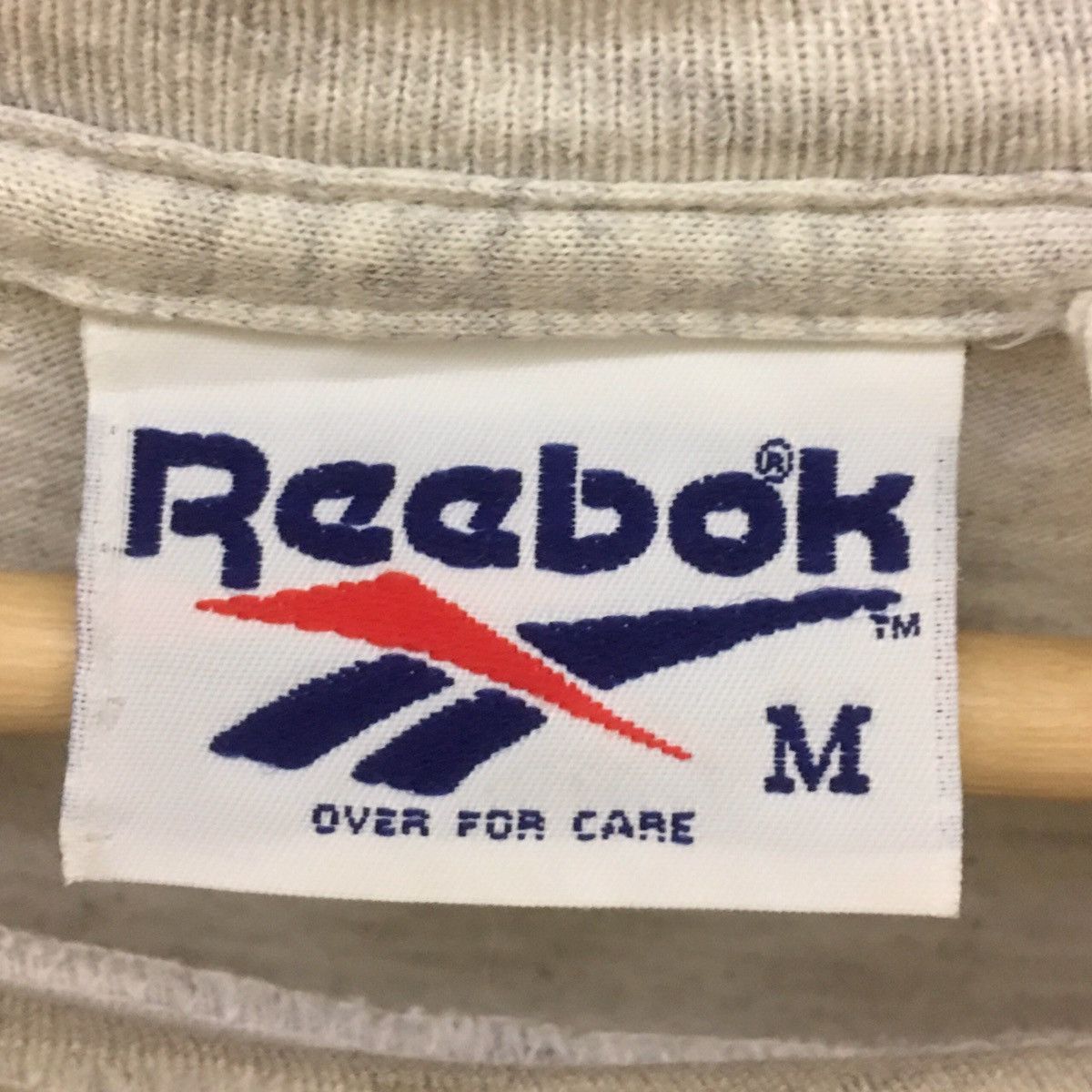 Reebok × Vintage Vintage Reebok Biglogo Spellout Reebok Crewneck Shirt Size US M / EU 48-50 / 2 - 5 Thumbnail