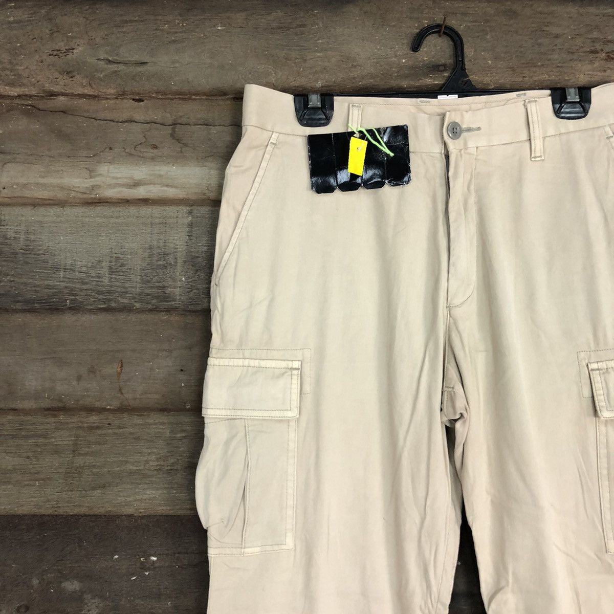 Japanese Brand Uniqlo Cream Multipocket Cargo Pants #3307 Size US 33 - 6 Thumbnail