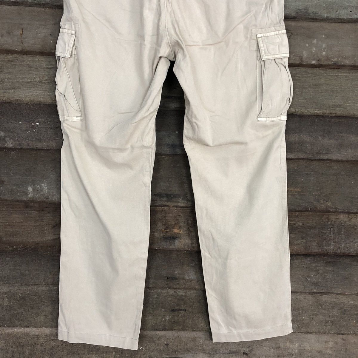 Japanese Brand Uniqlo Cream Multipocket Cargo Pants #3307 Size US 33 - 12 Thumbnail