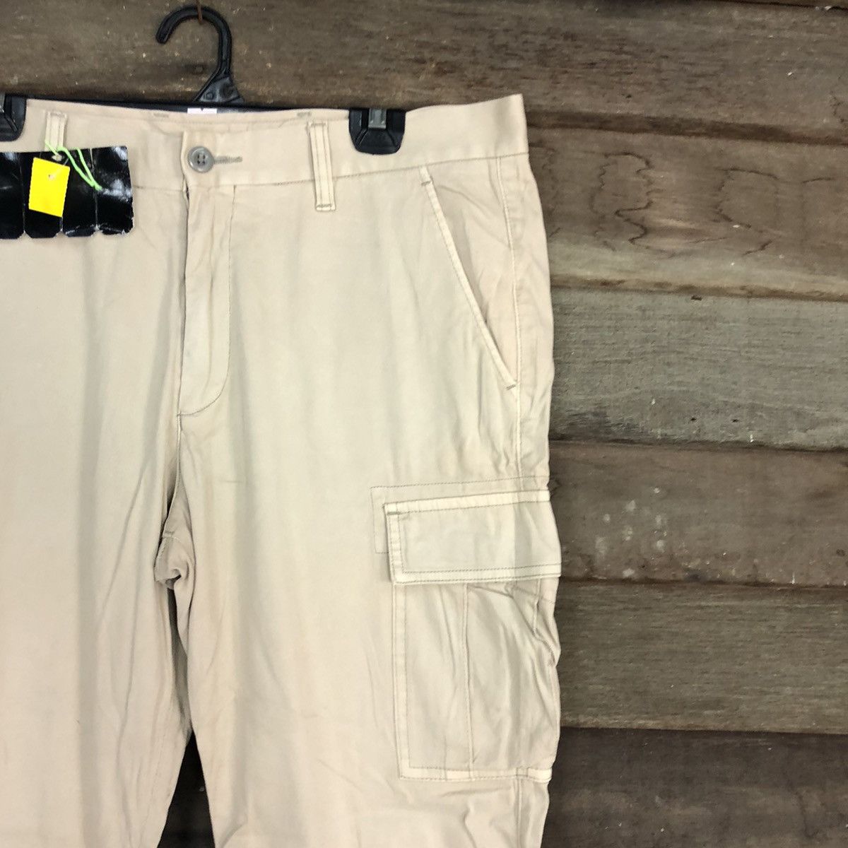 Japanese Brand Uniqlo Cream Multipocket Cargo Pants #3307 Size US 33 - 5 Thumbnail