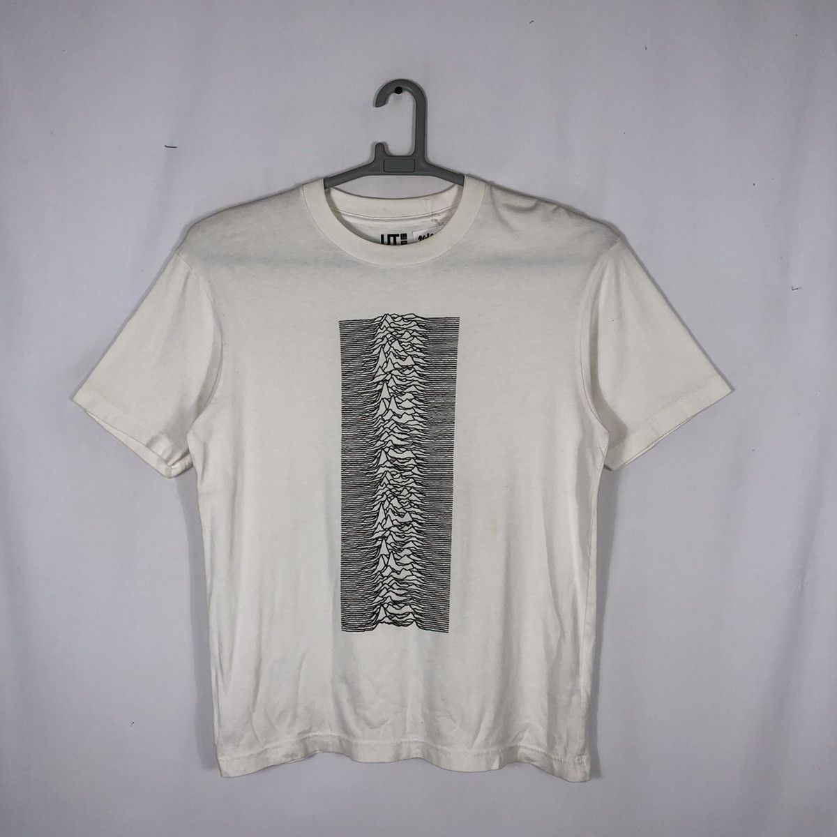 Joy Divison Unknown Pleasures Art By Peter Saville Tee