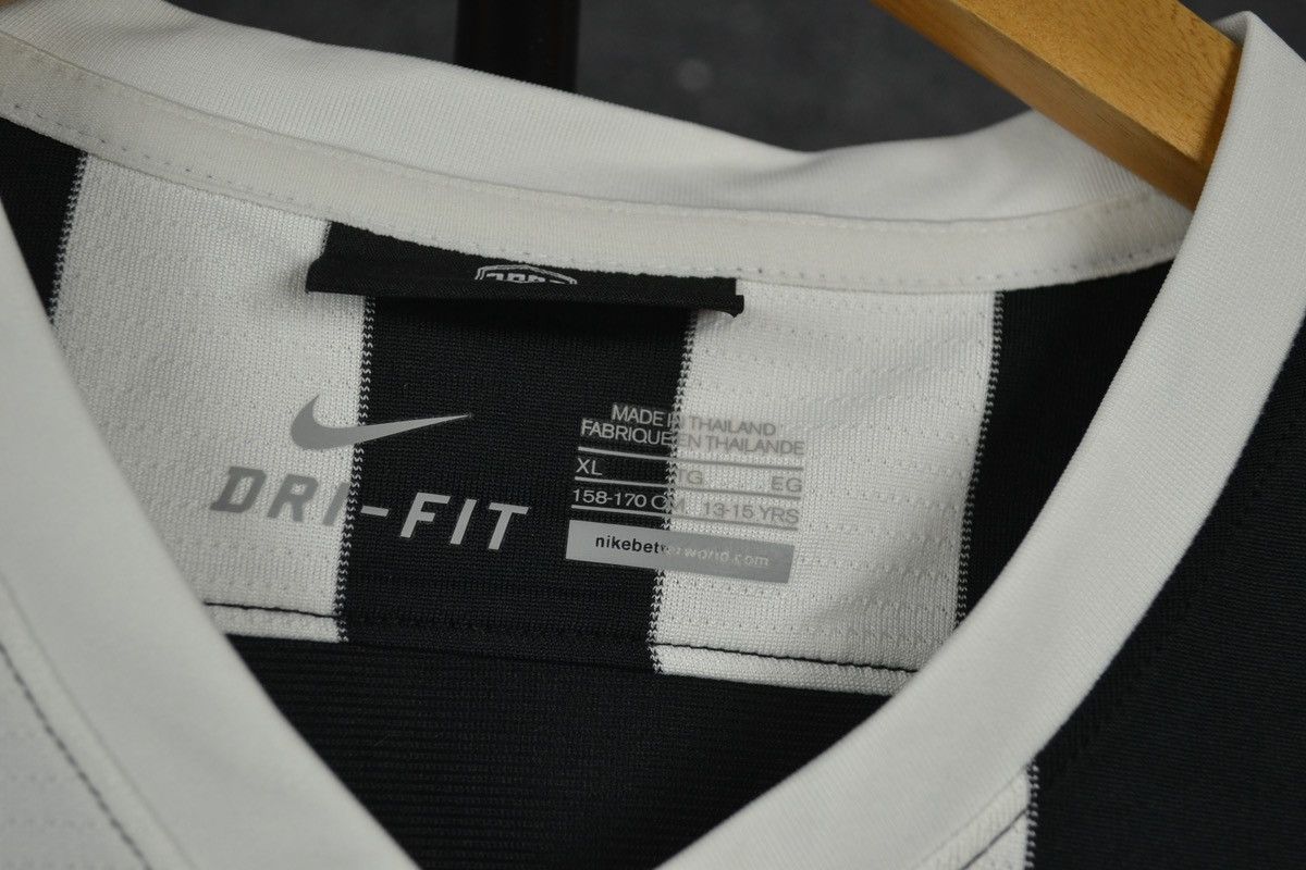 Nike Juventus 2013 home Nike soccer jersey Size US XS / EU 42 / 0 - 4 Thumbnail