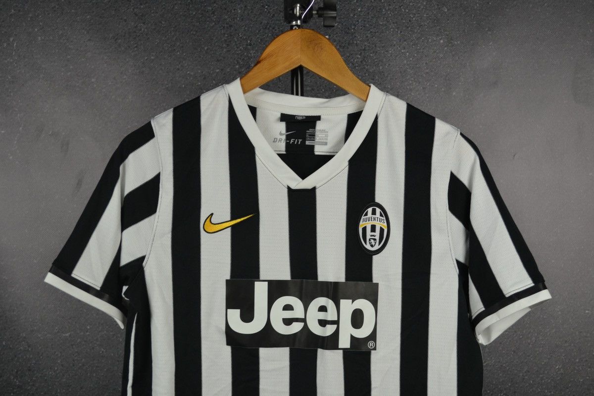 Nike Juventus 2013 home Nike soccer jersey Size US XS / EU 42 / 0 - 3 Thumbnail