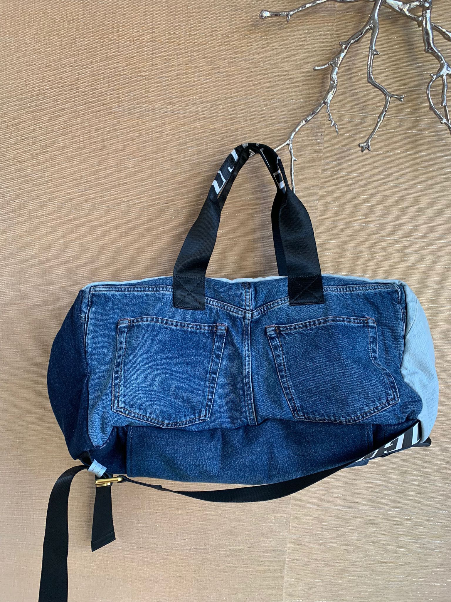 Acne Studios Recycled Denim Bag in Blue Size ONE SIZE - 1 Thumbnail