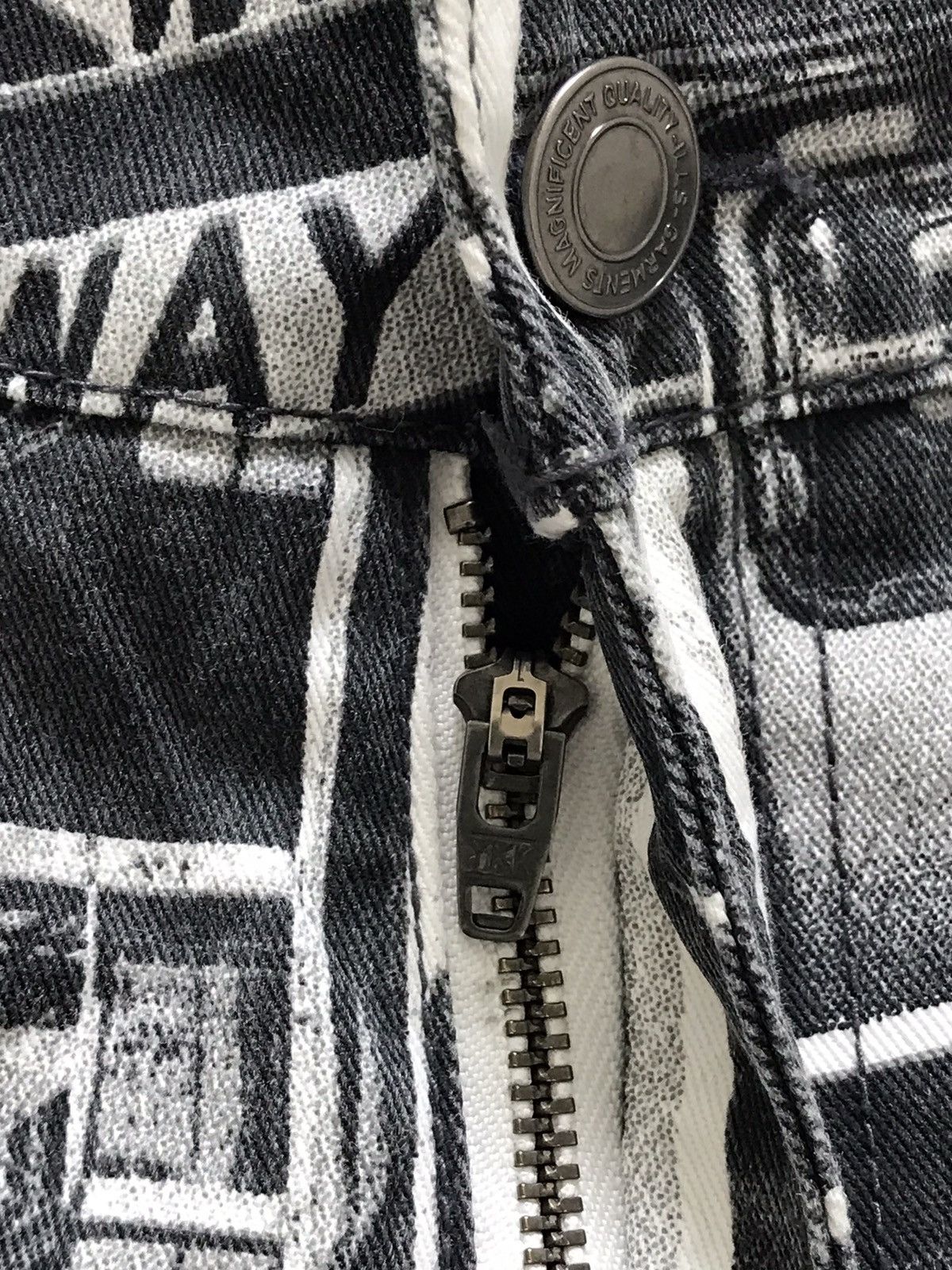 Japanese Brand Japanese Street illsmade New Skaters Equipment Short Pants Size US 32 / EU 48 - 13 Thumbnail