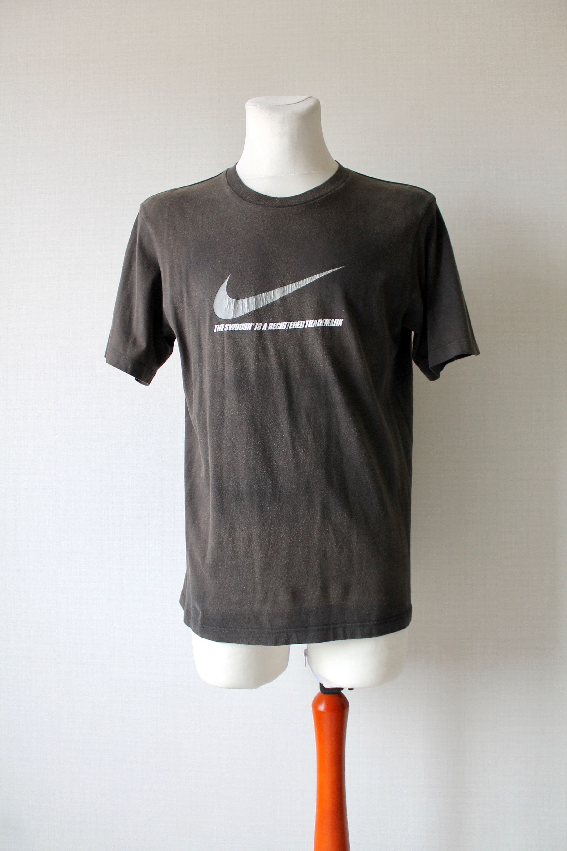 Nike NIKE Big Swoosh Vintage Sun Faded t-shirt TRASHED Size US L / EU 52-54 / 3 - 2 Thumbnail