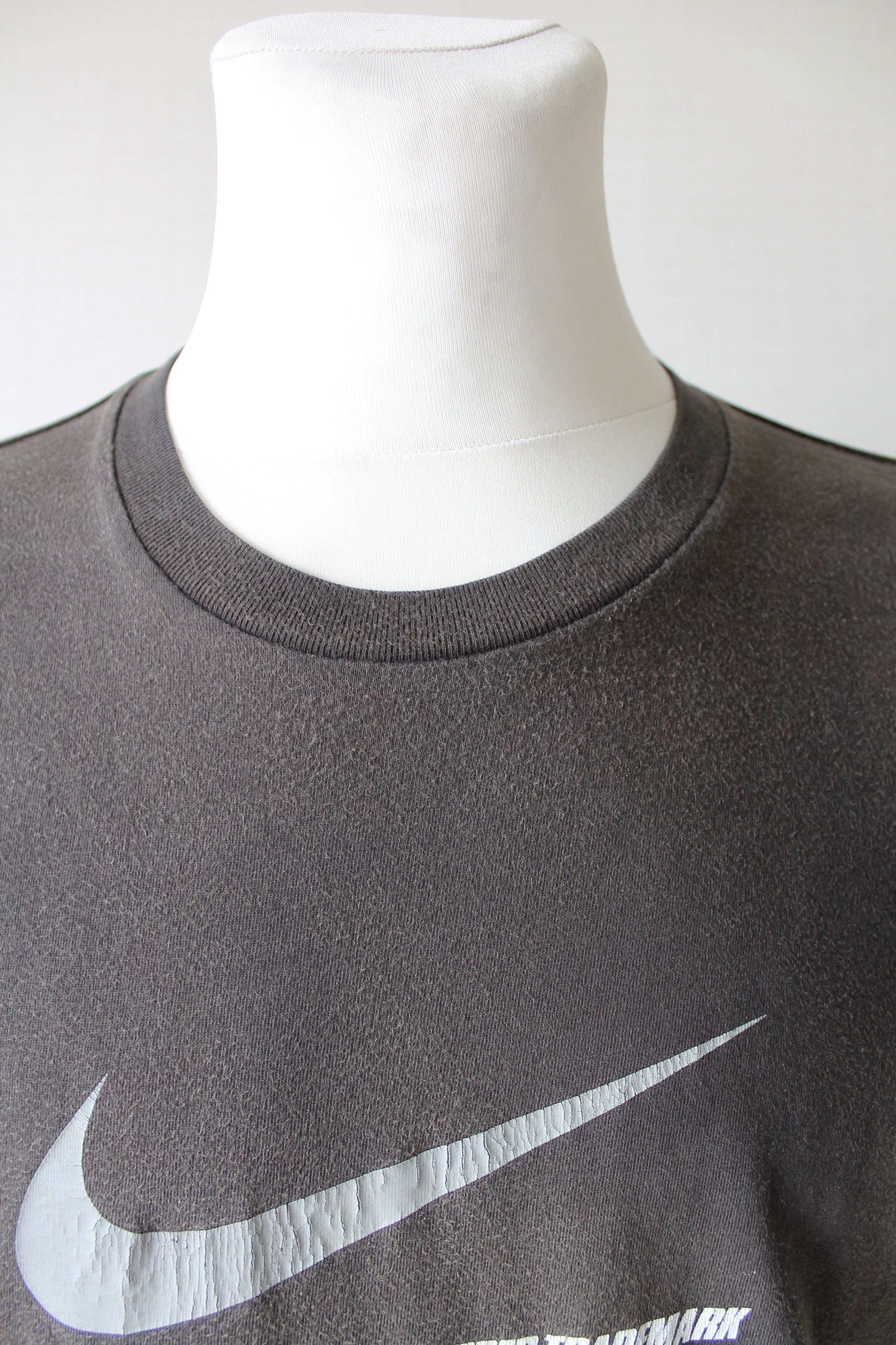 Nike NIKE Big Swoosh Vintage Sun Faded t-shirt TRASHED Size US L / EU 52-54 / 3 - 5 Thumbnail