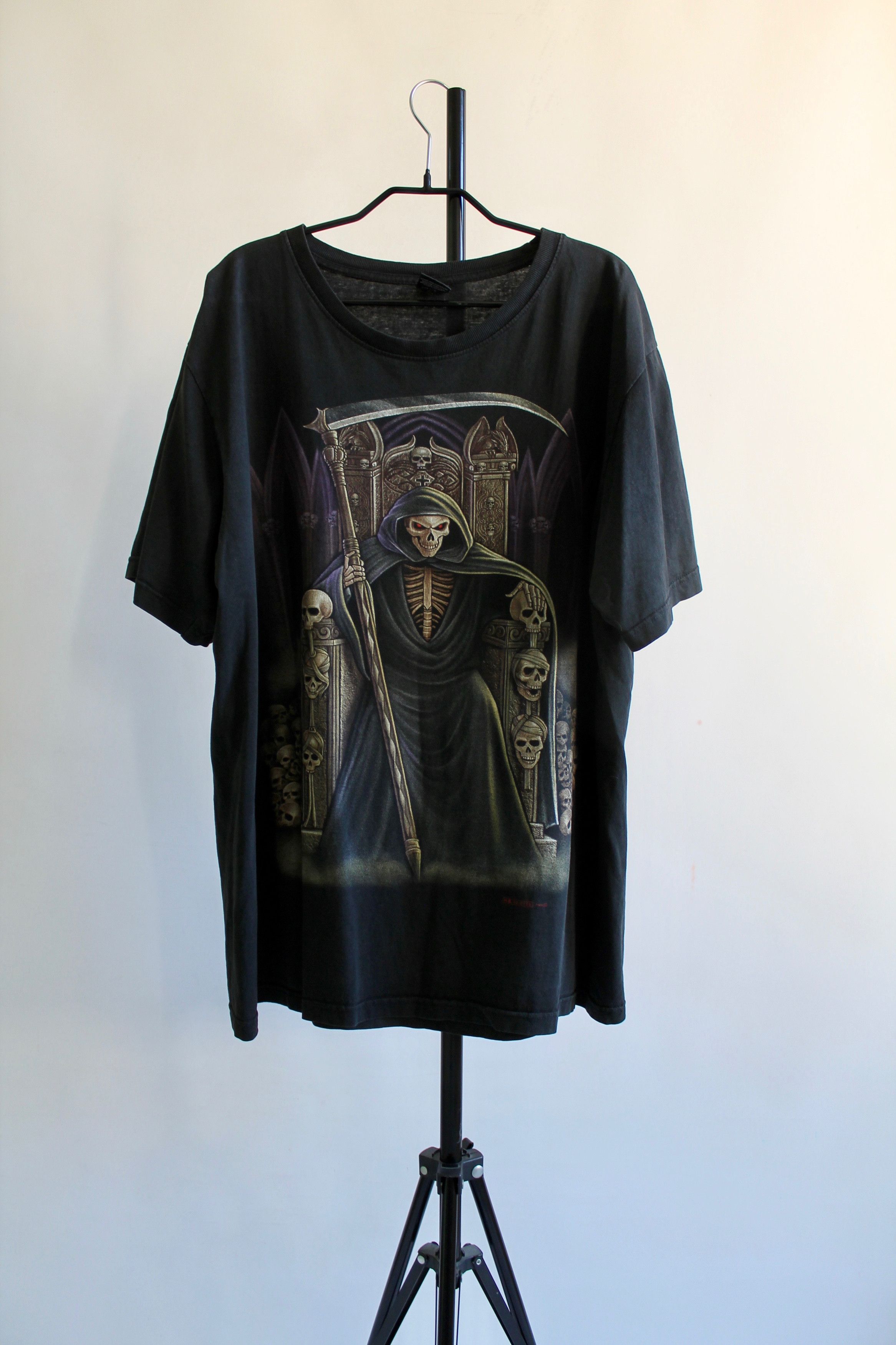 Vintage VINTAGE Rockvolutin Skulls t Shirt streetwear death Size US XL / EU 56 / 4 - 2 Thumbnail