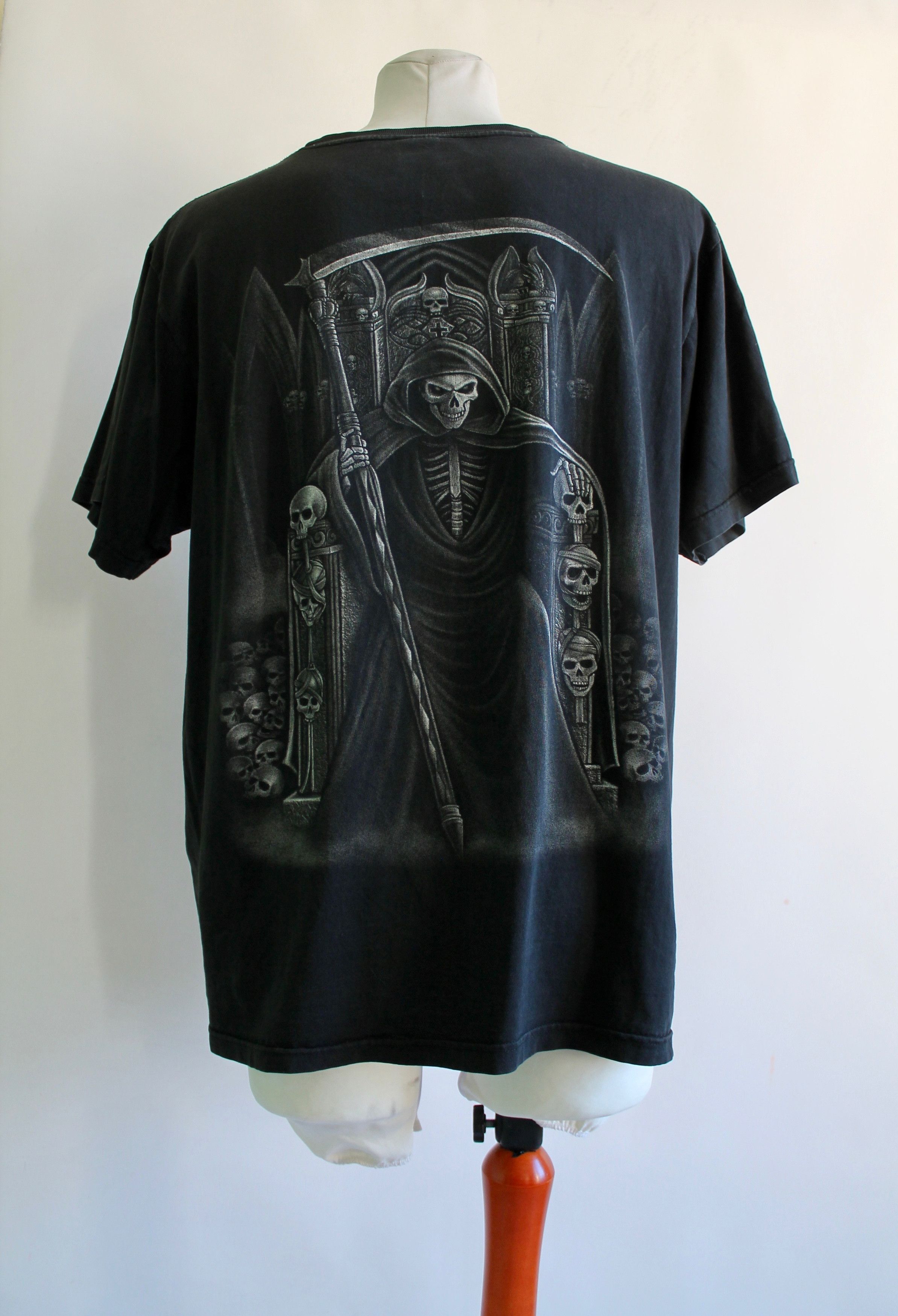 Vintage VINTAGE Rockvolutin Skulls t Shirt streetwear death Size US XL / EU 56 / 4 - 9 Thumbnail