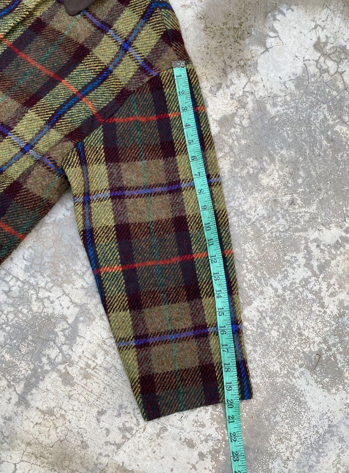 Designer × Givenchy × Vintage Vintage Givenchy Wool Checkered Jacket Size US M / EU 48-50 / 2 - 16 Thumbnail