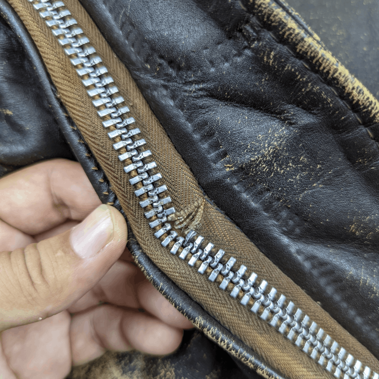 Vintage Vintage 30's DISTRESSED Leather Jacket Talon Zipper Size US L / EU 52-54 / 3 - 14 Thumbnail
