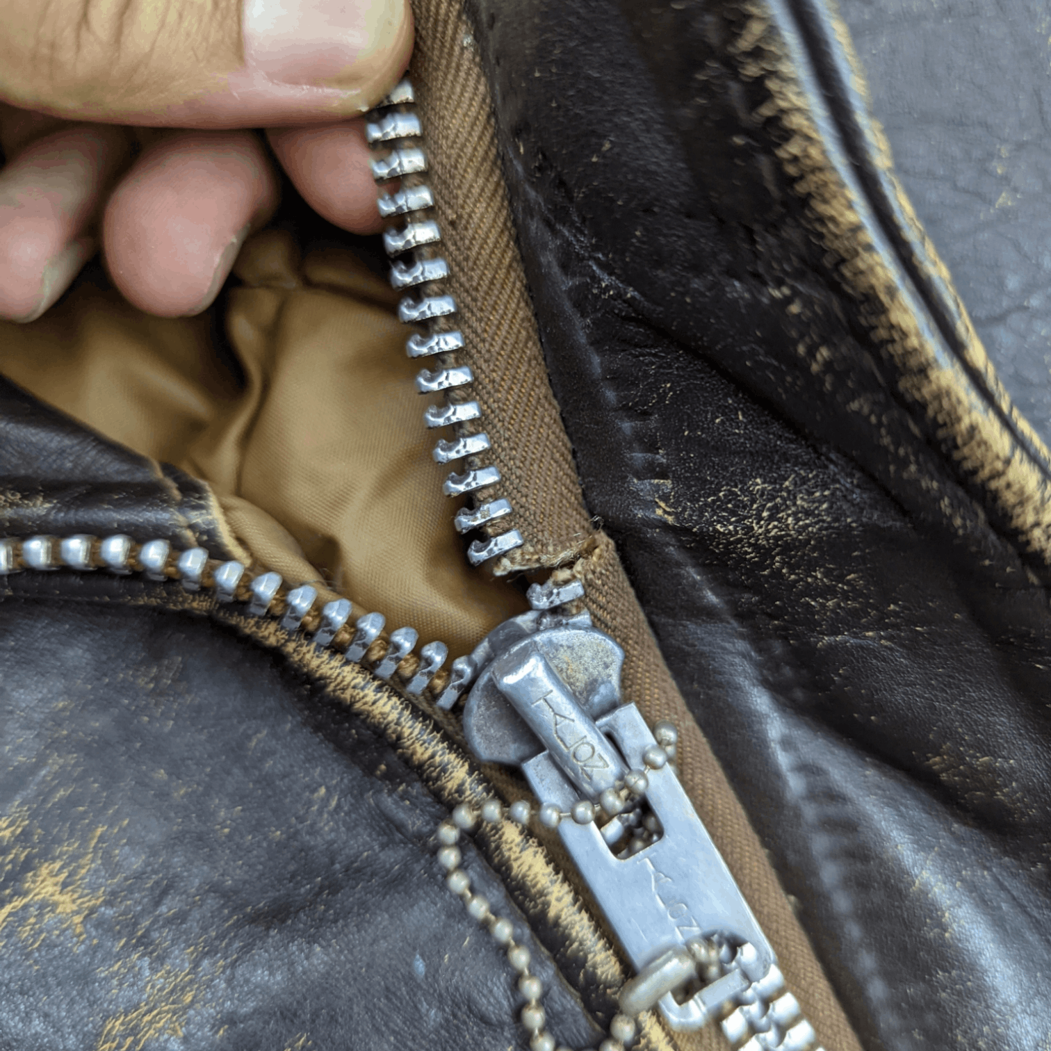 Vintage Vintage 30's DISTRESSED Leather Jacket Talon Zipper Size US L / EU 52-54 / 3 - 15 Thumbnail