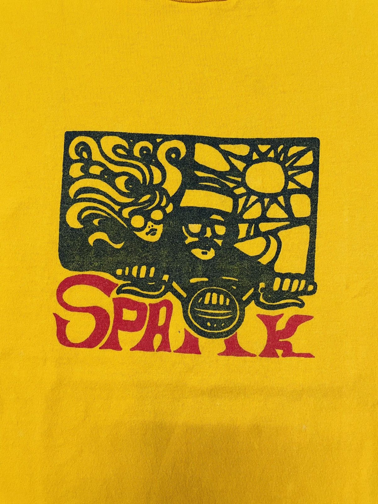 Vintage Vintage Spark Skateboard Sk8 T Shirt Size US S / EU 44-46 / 1 - 3 Thumbnail