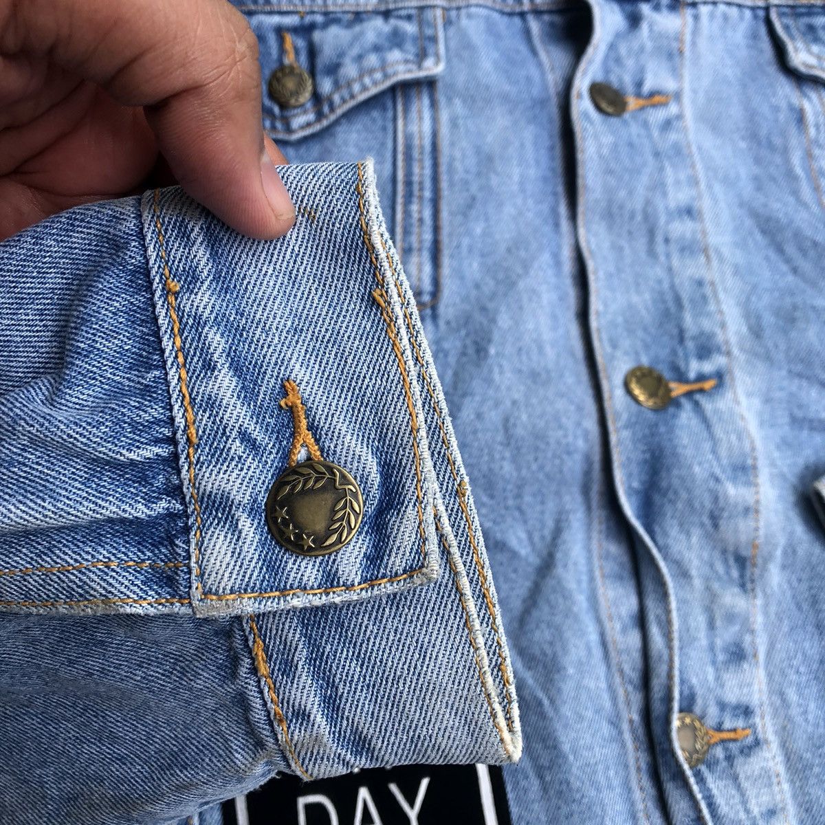 Japanese Brand 🔥Rare🔥🇯🇵Unbrand Stone Wash Nice Custom Patchwork Denim Jacket Size US M / EU 48-50 / 2 - 14 Thumbnail