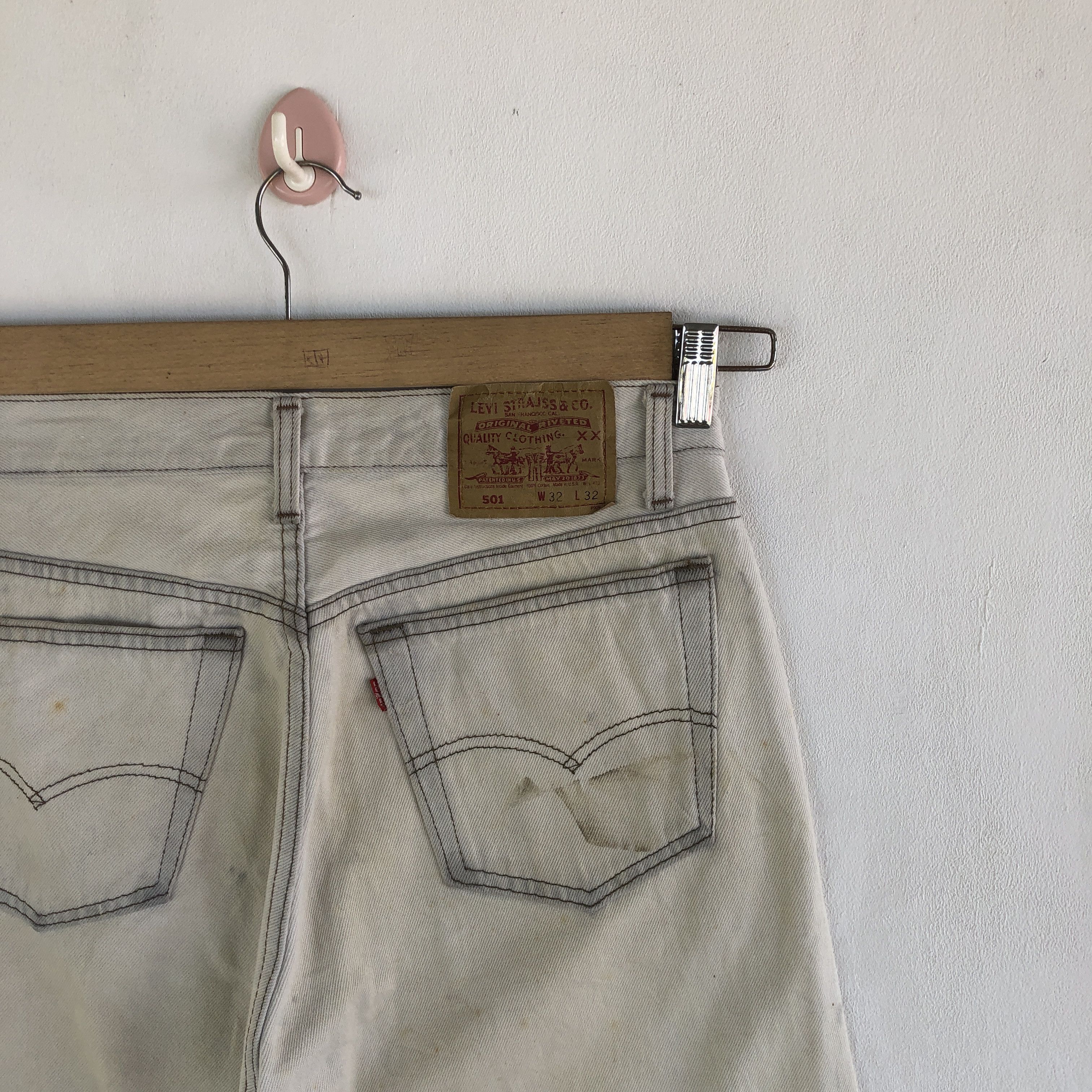 Levi's Vintage Levis 501 Light Wash Jeans Levi's Sun Faded Denim Size US 30 / EU 46 - 7 Thumbnail