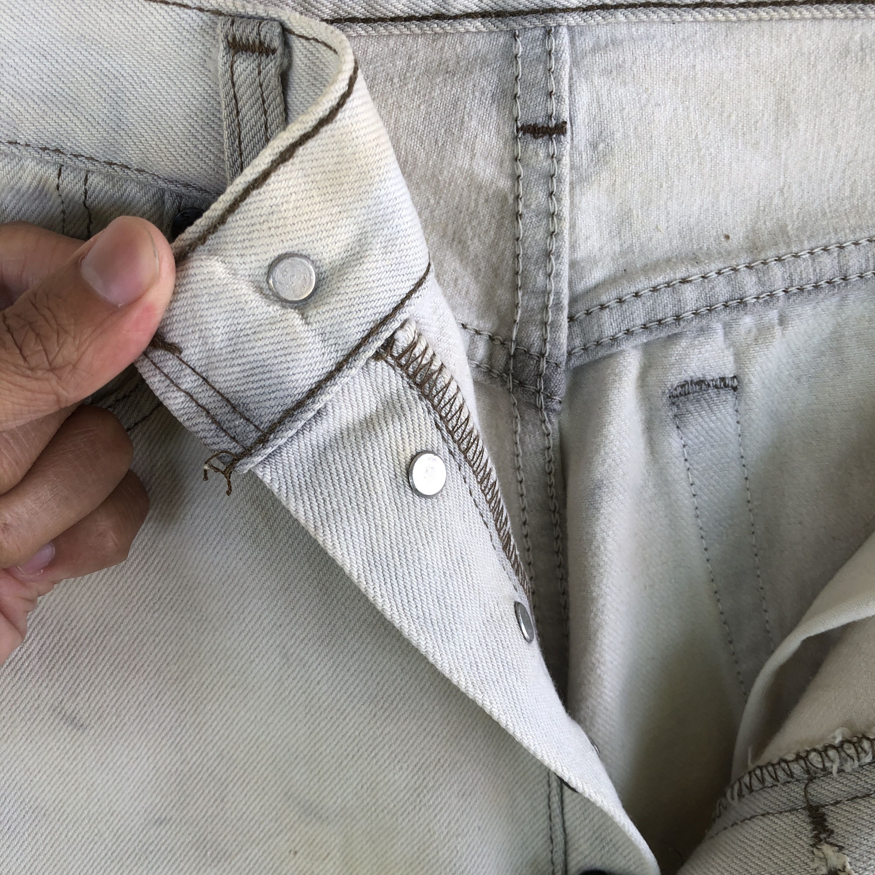 Levi's Vintage Levis 501 Light Wash Jeans Levi's Sun Faded Denim Size US 30 / EU 46 - 9 Thumbnail