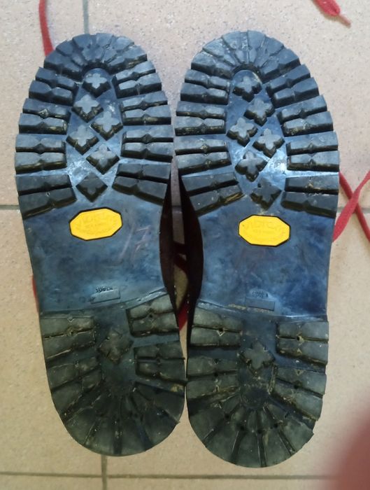 classic mountain boots