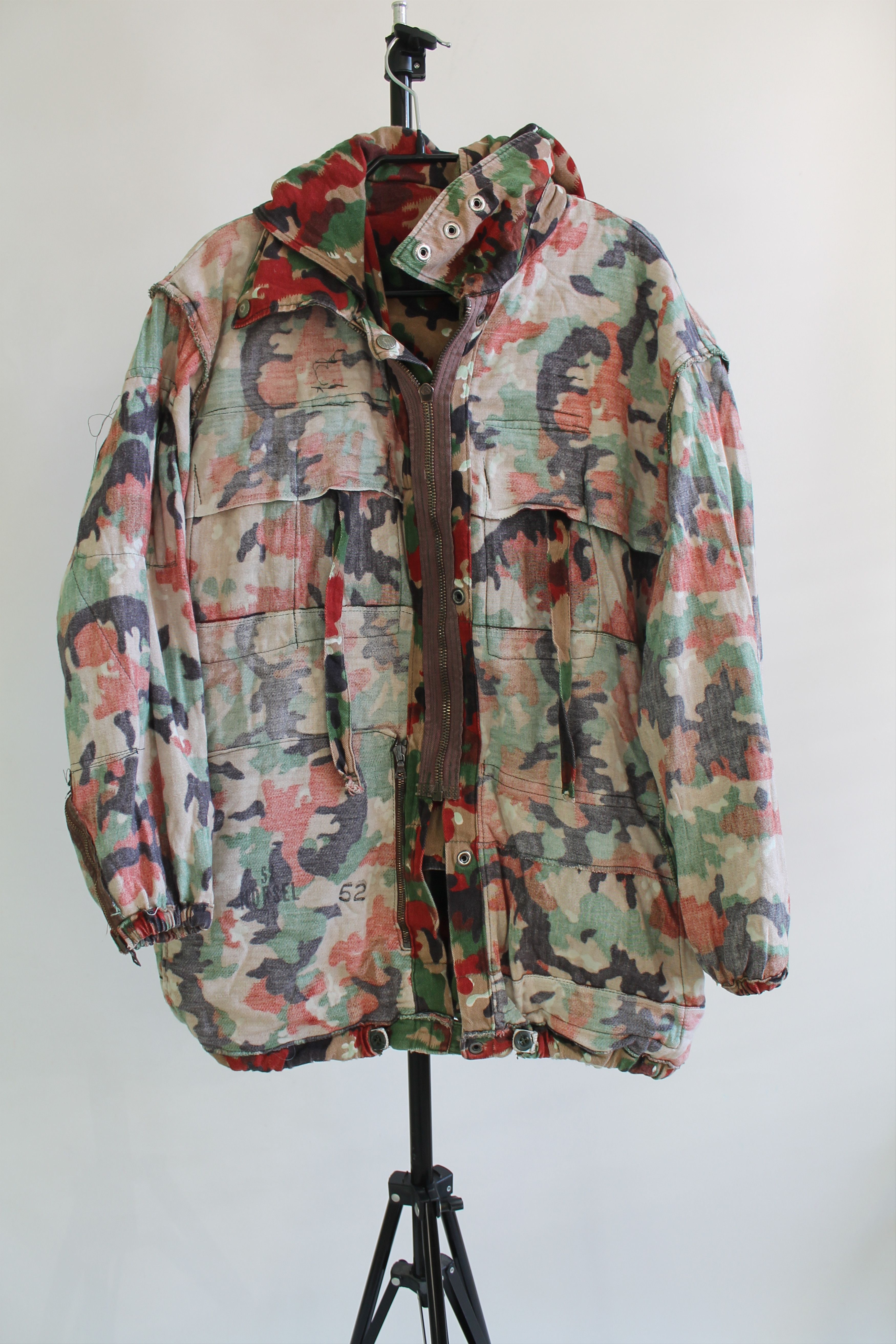 Vintage 70's - 80's Swiss Military Multi Pocket Camo Jacket Hooded Size US M / EU 48-50 / 2 - 14 Thumbnail