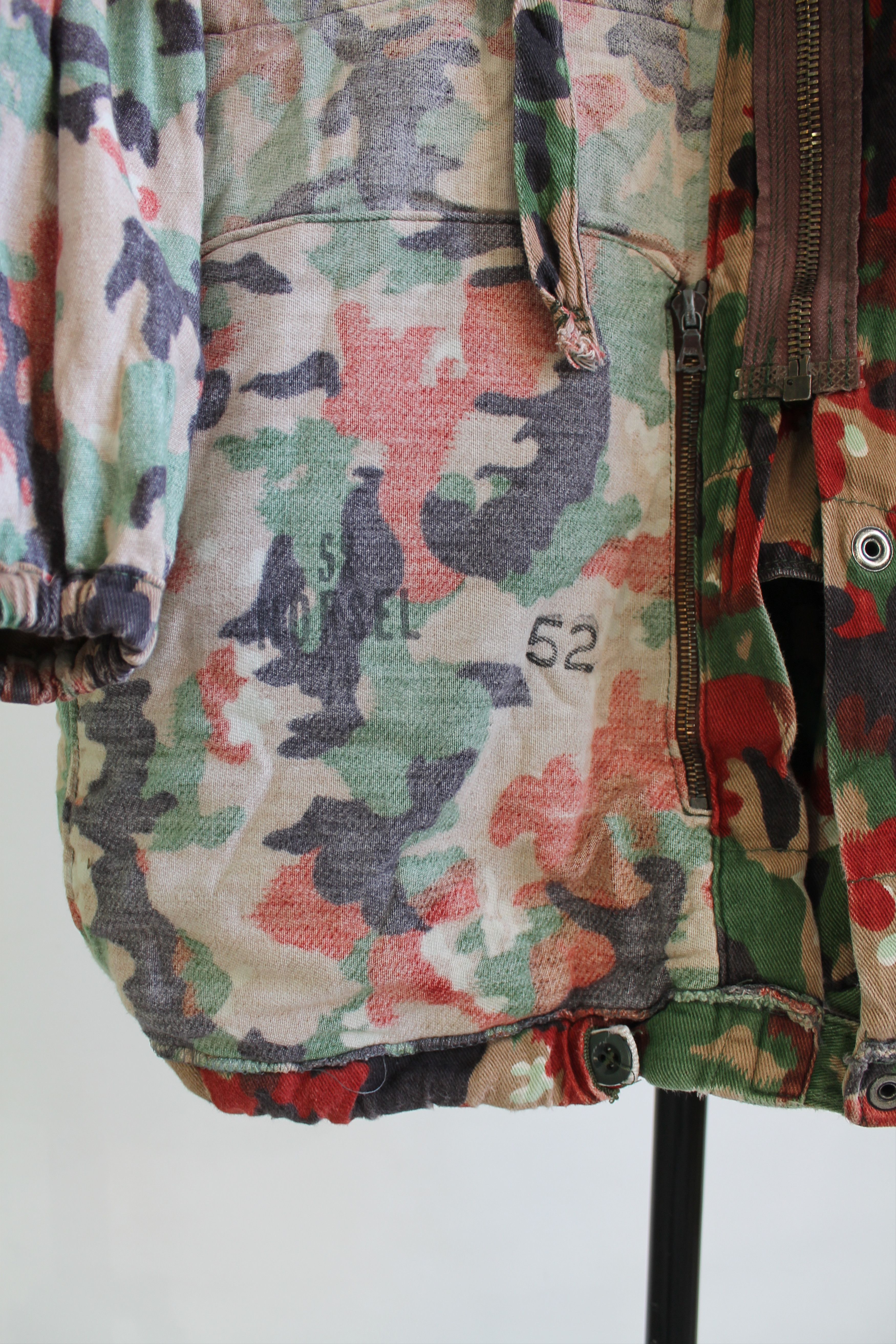 Vintage 70's - 80's Swiss Military Multi Pocket Camo Jacket Hooded Size US M / EU 48-50 / 2 - 15 Thumbnail