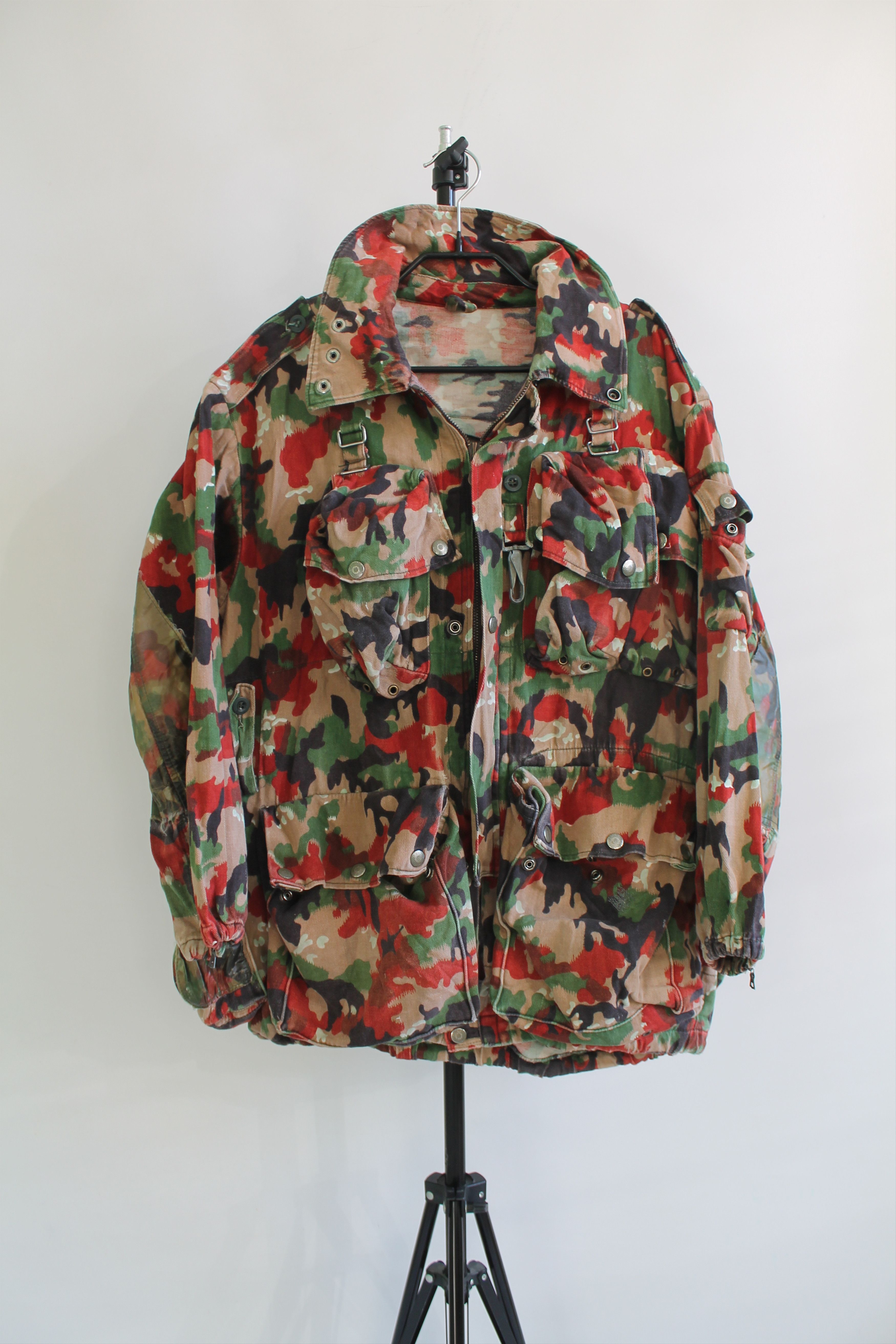 Vintage 70's - 80's Swiss Military Multi Pocket Camo Jacket Hooded Size US M / EU 48-50 / 2 - 6 Thumbnail