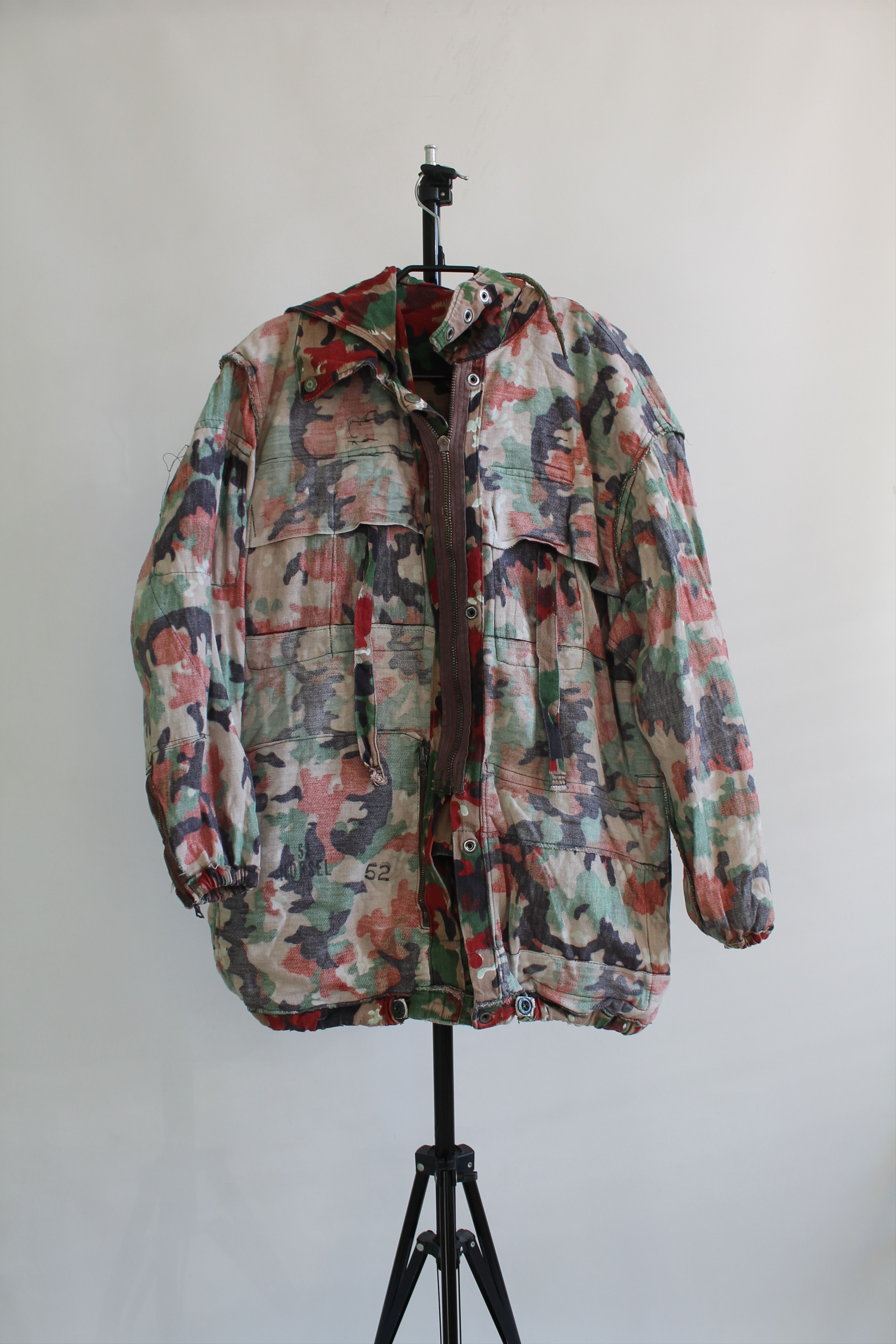 Vintage 70's - 80's Swiss Military Multi Pocket Camo Jacket Hooded Size US M / EU 48-50 / 2 - 10 Thumbnail