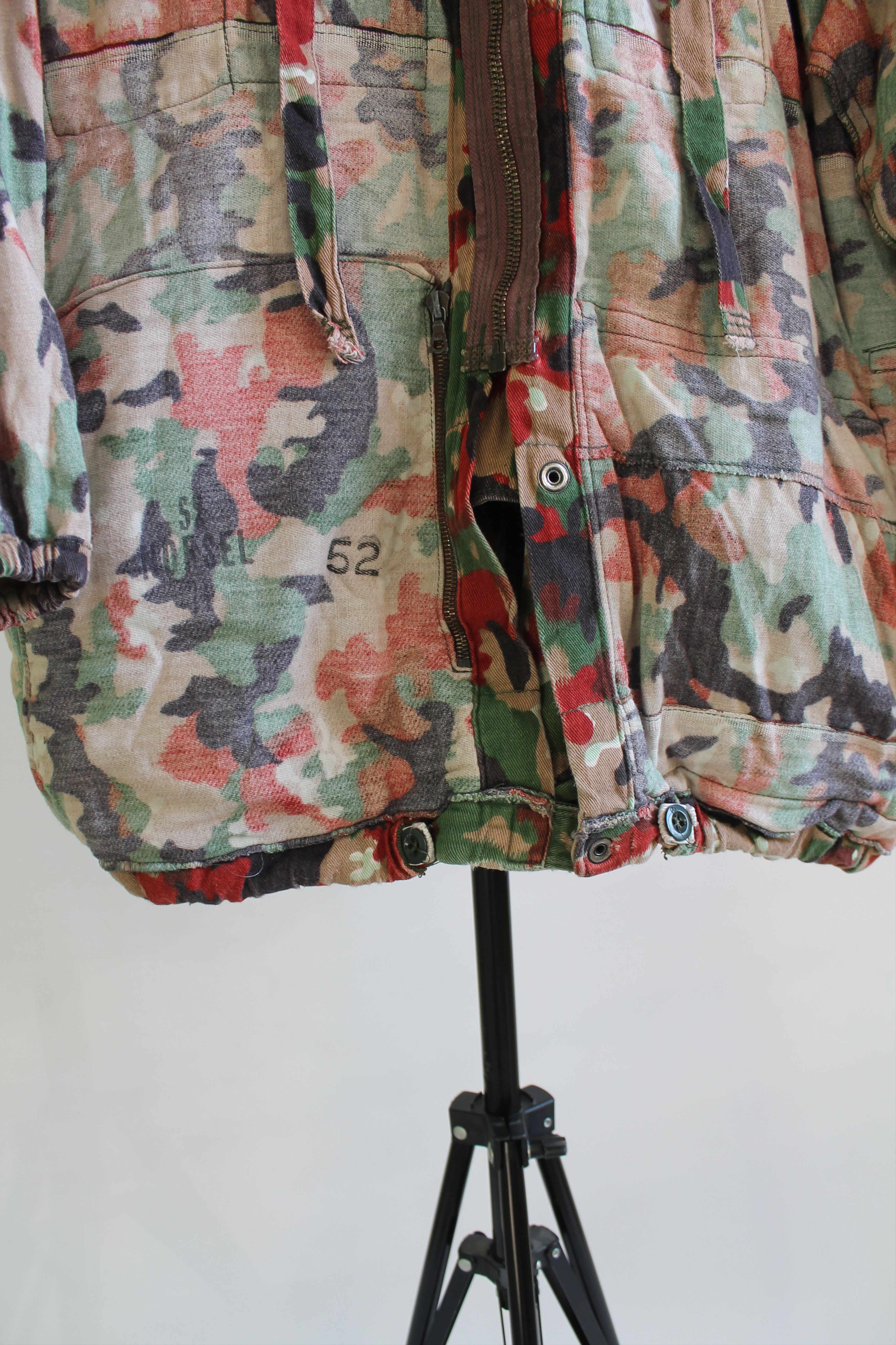 Vintage 70's - 80's Swiss Military Multi Pocket Camo Jacket Hooded Size US M / EU 48-50 / 2 - 11 Thumbnail