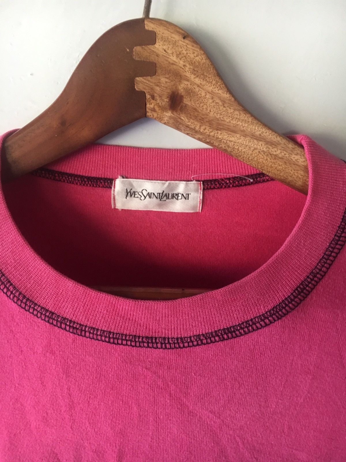 Yves Saint Laurent VINTAGE YSL PINK SIZE S SWEATSHIRT Size US S / EU 44-46 / 1 - 2 Thumbnail