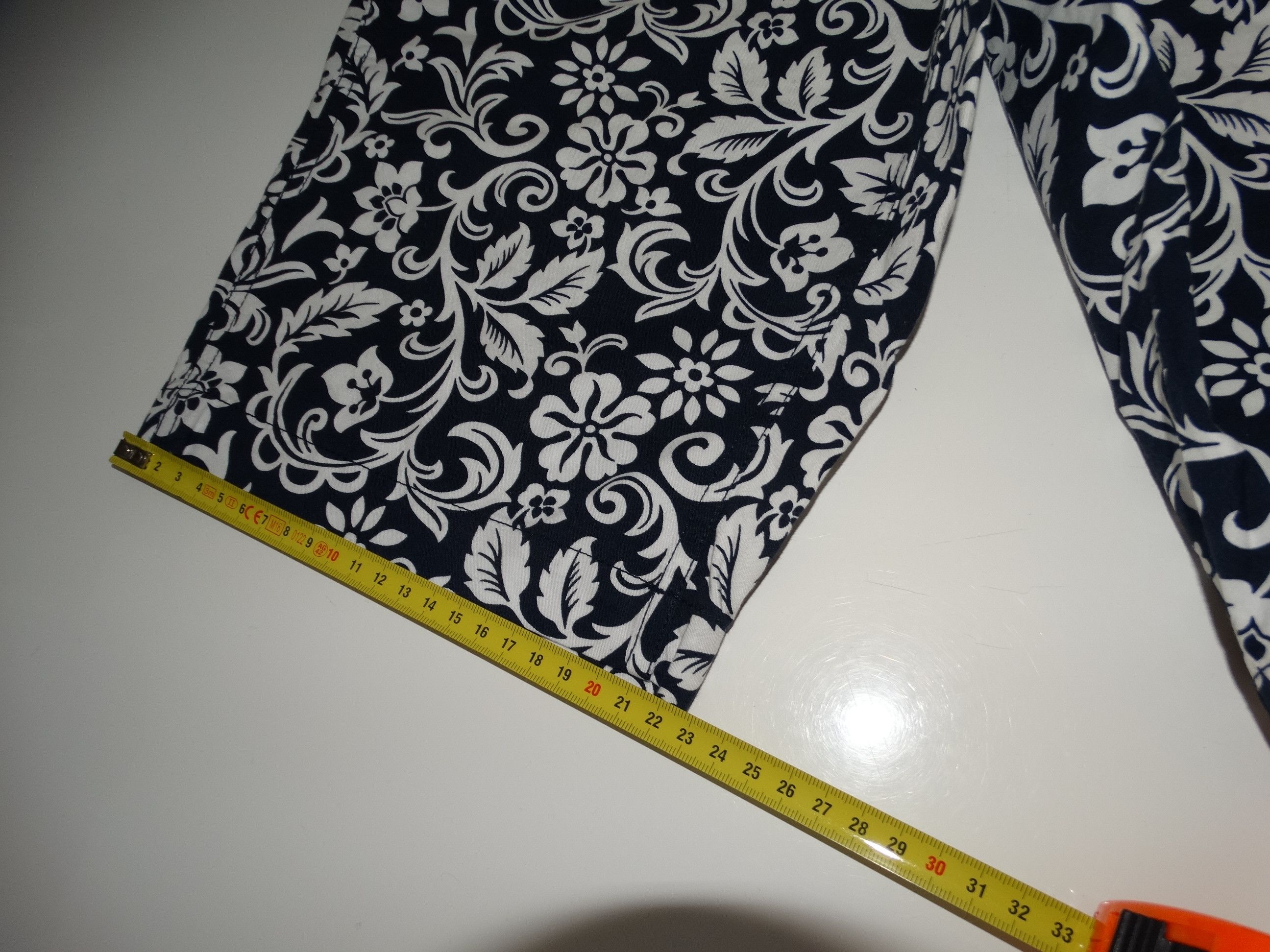 Japanese Brand × Uniqlo F13 GU uniqlo brand japan hawaiian baroque floral flowers Size US 31 - 8 Thumbnail