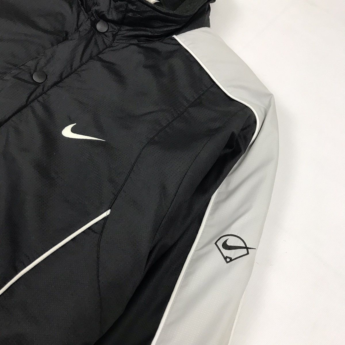 Nike × Vintage Vintage Nike Big Swoosh Zipper Jacket Size US L / EU 52-54 / 3 - 8 Thumbnail