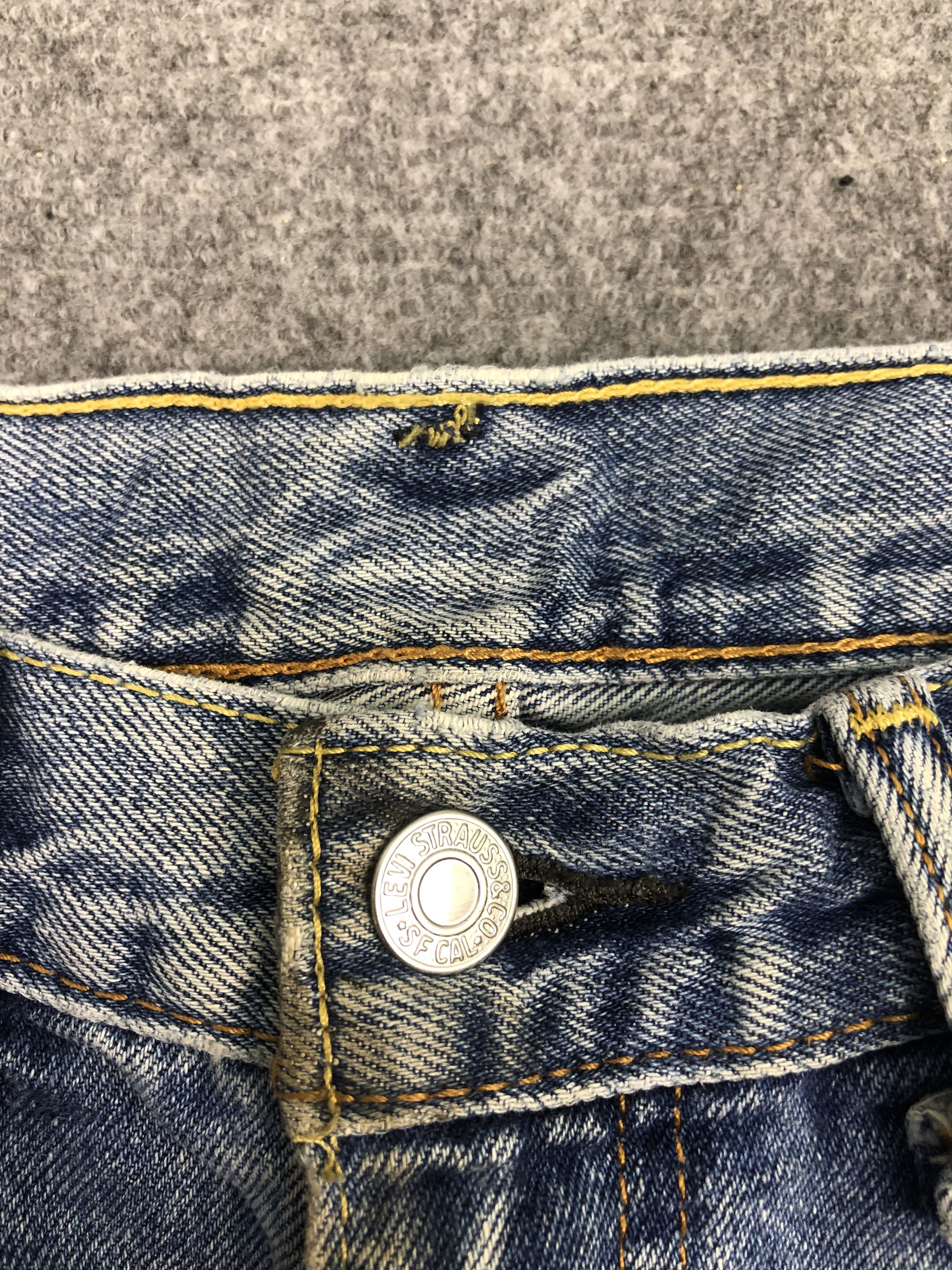 Levi's Vintage Levis Blue Faded Denim DP0368 Size US 26 / EU 42 - 7 Thumbnail