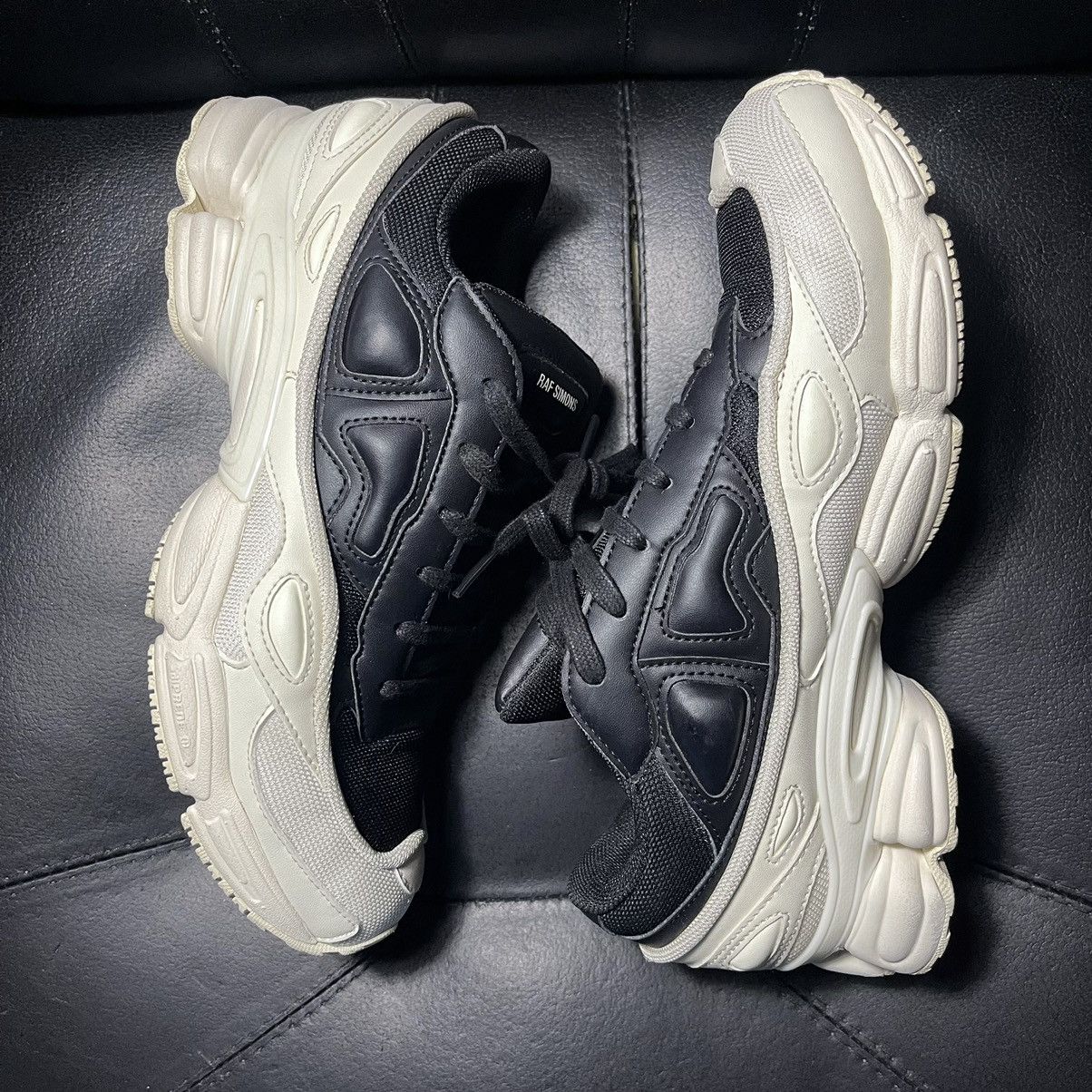 Adidas × Raf Simons Raf Simons x Ozweego Cream White Size US 8 / EU 41 - 4 Thumbnail