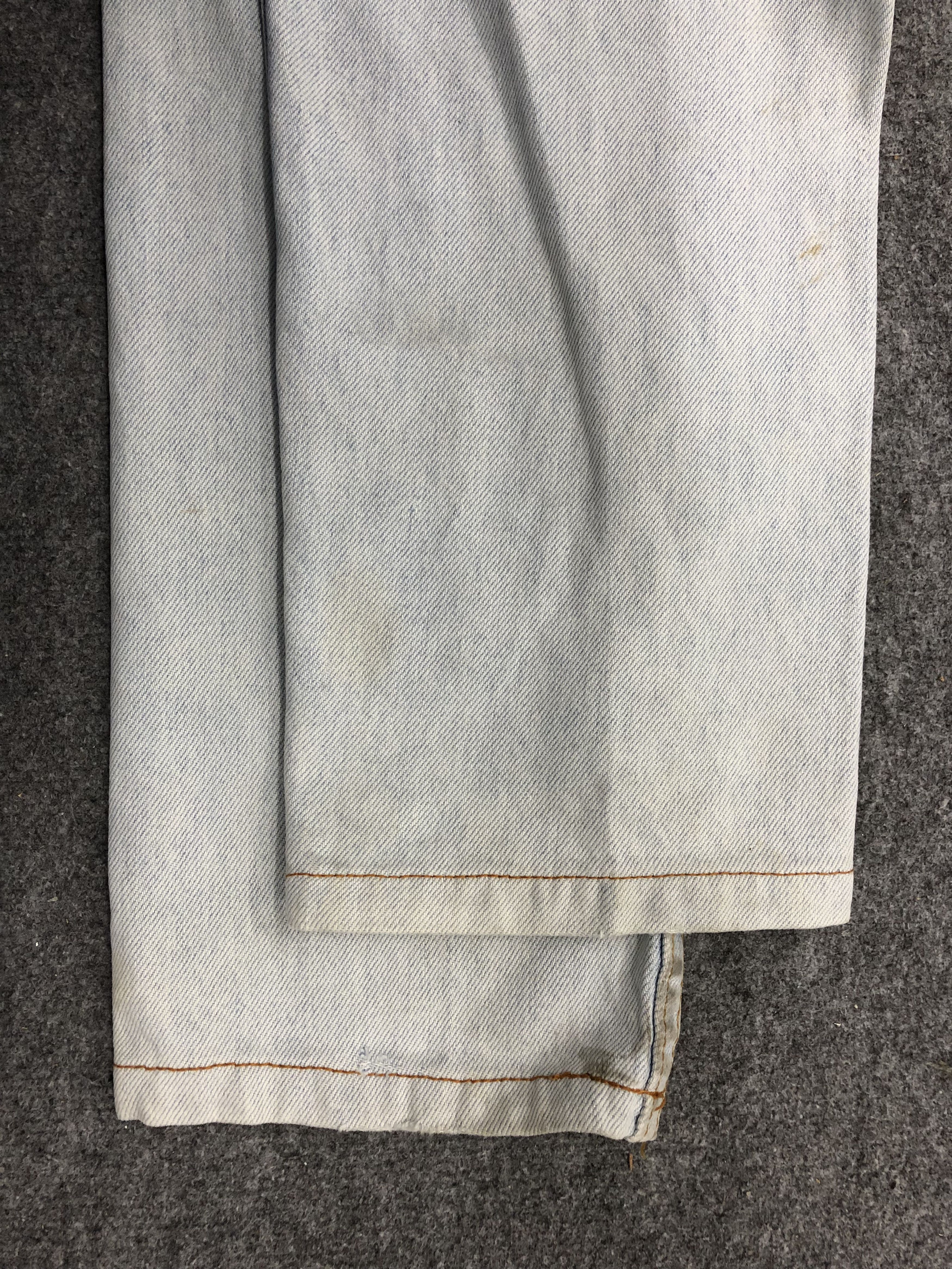 Levi's Vintage Levis 505 Sun Faded Jeans DP0939 Size US 27 - 14 Thumbnail